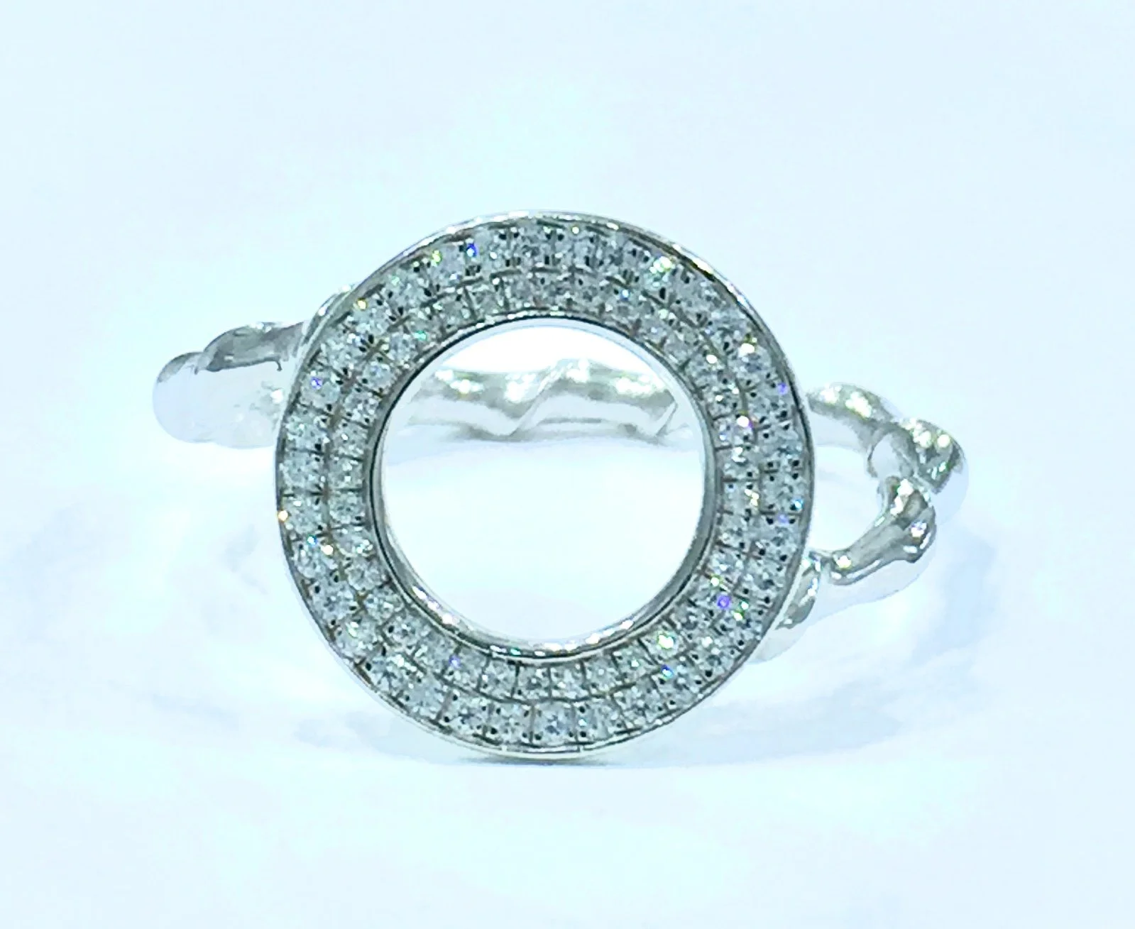 CZ_silver_circle_ring_2.jpg