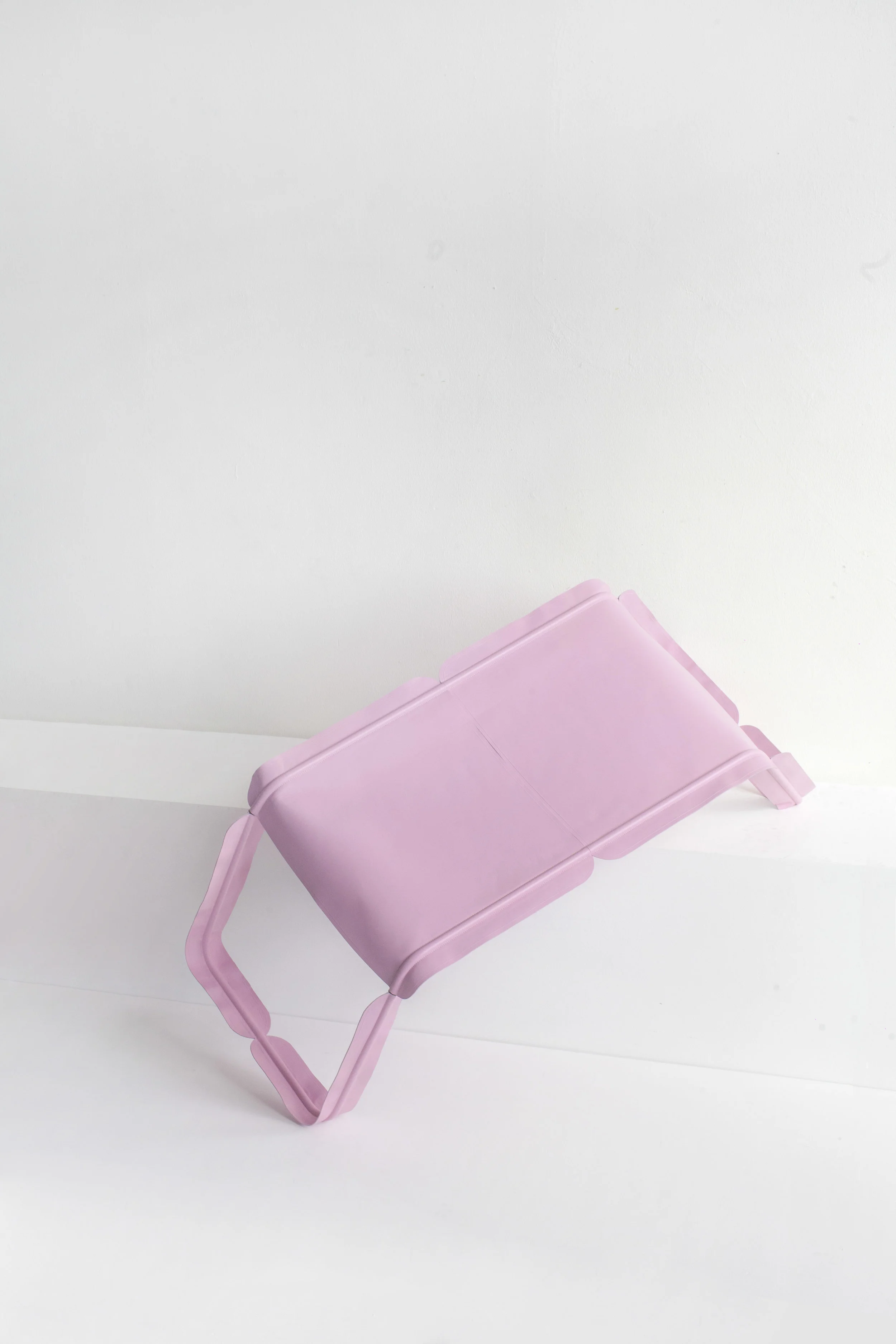 GLISSADE_PINK_BENCH.jpg