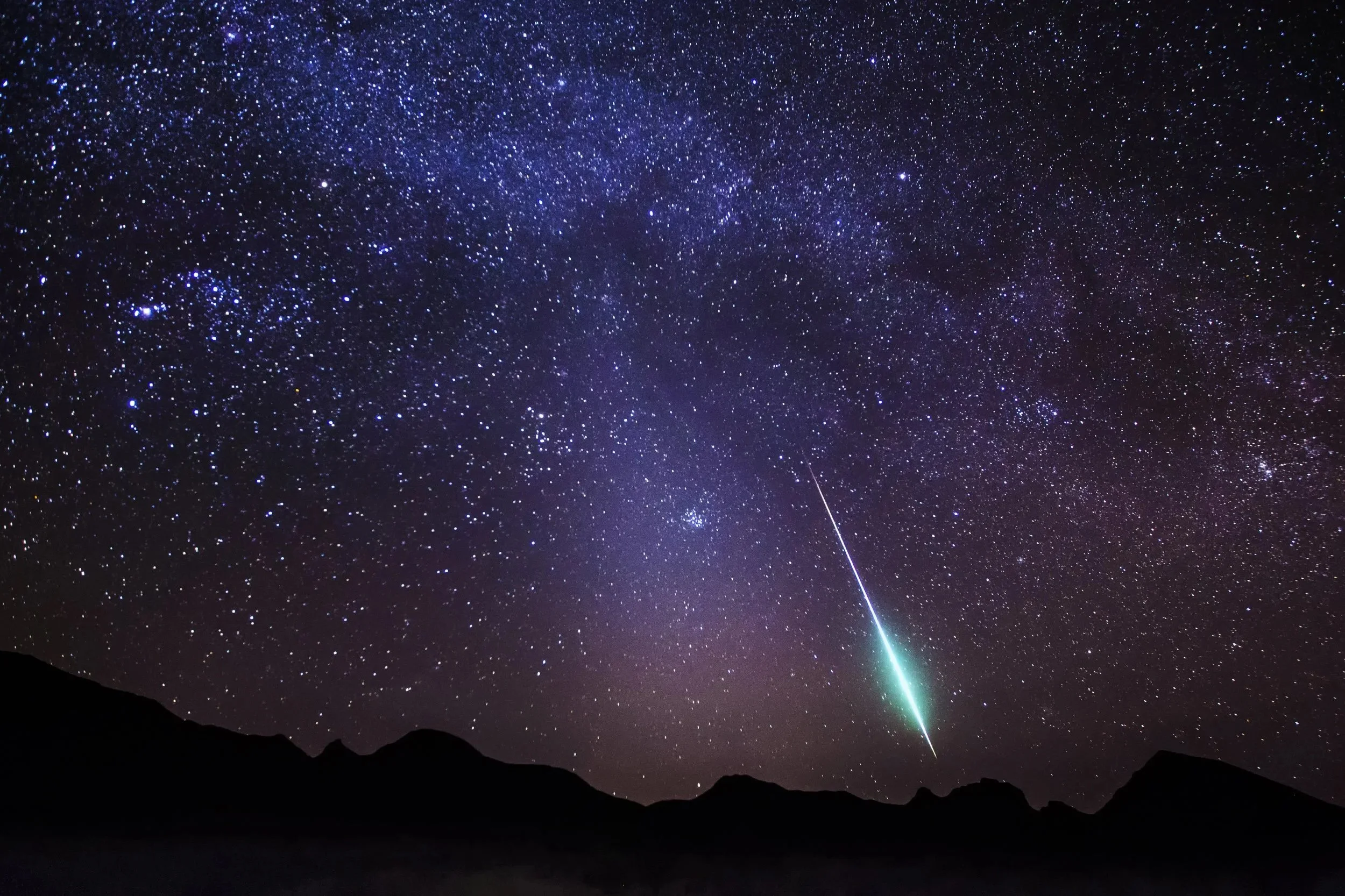 ....Catching the Perseids Meteor Shower in Fuerteventura.. Observar la lluvia de meteoros de las Perseidas en Fuerteventura....