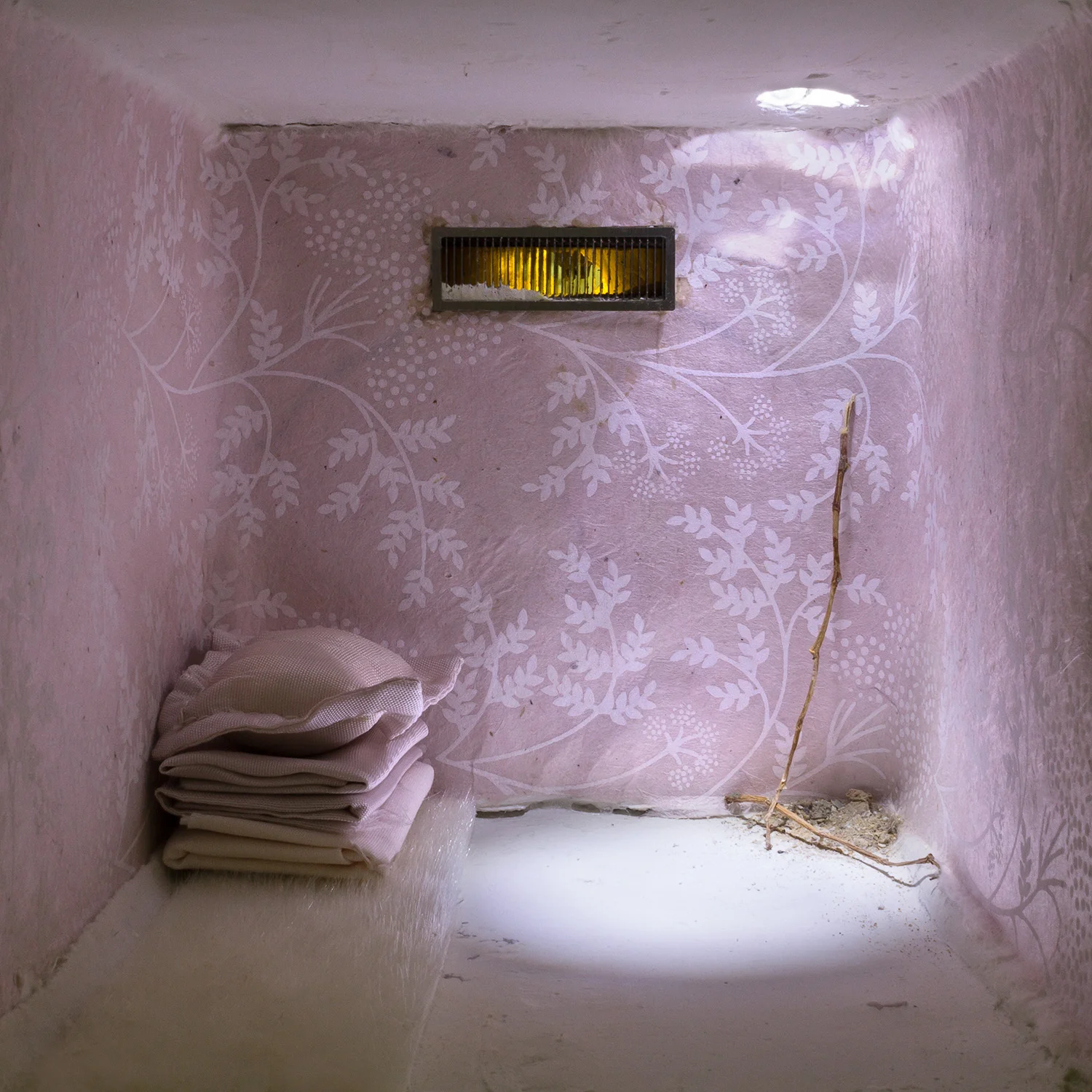 Installations - Diane Mazloum