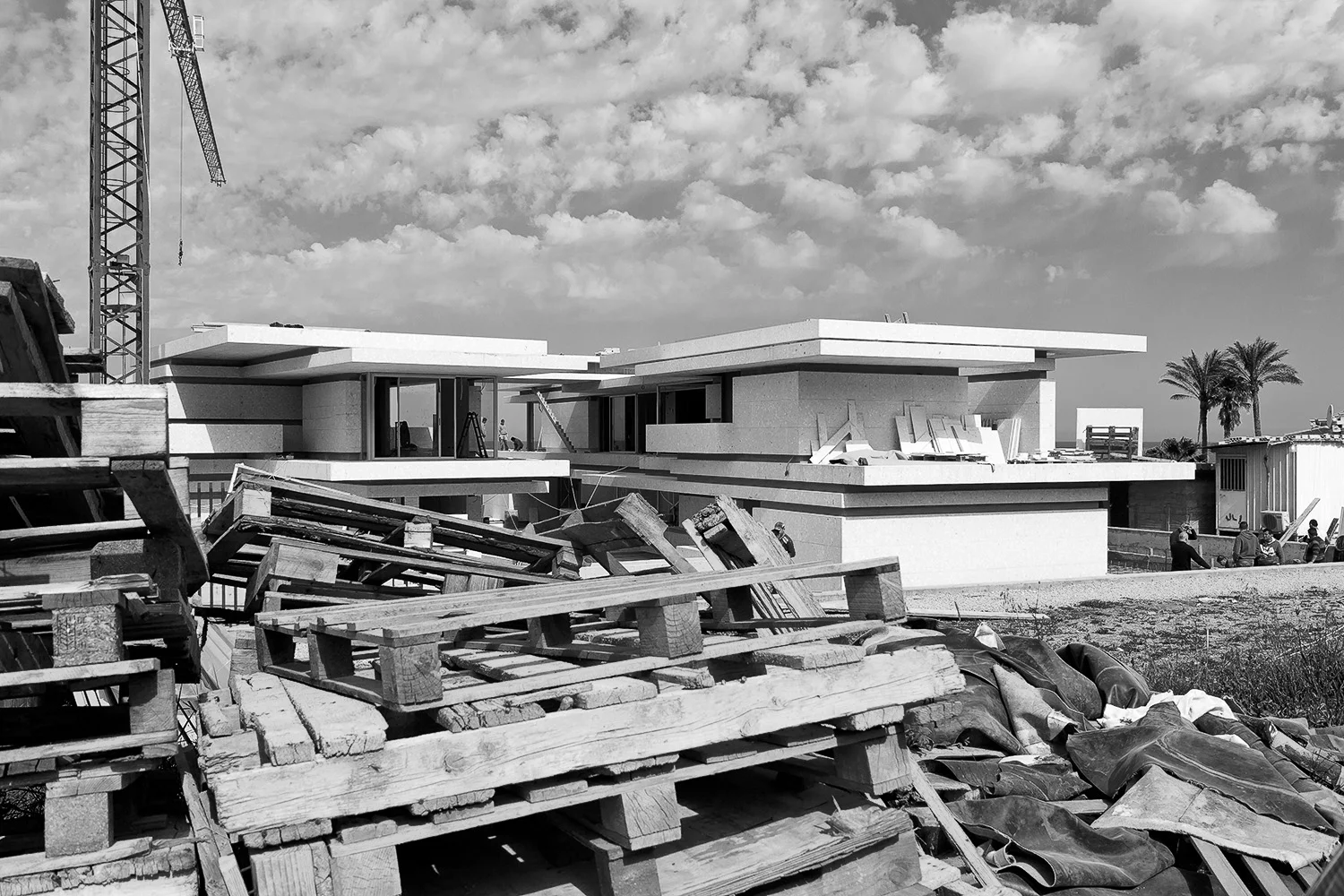 Villa Kali - Karim Nader Studio and Blankpage Architects