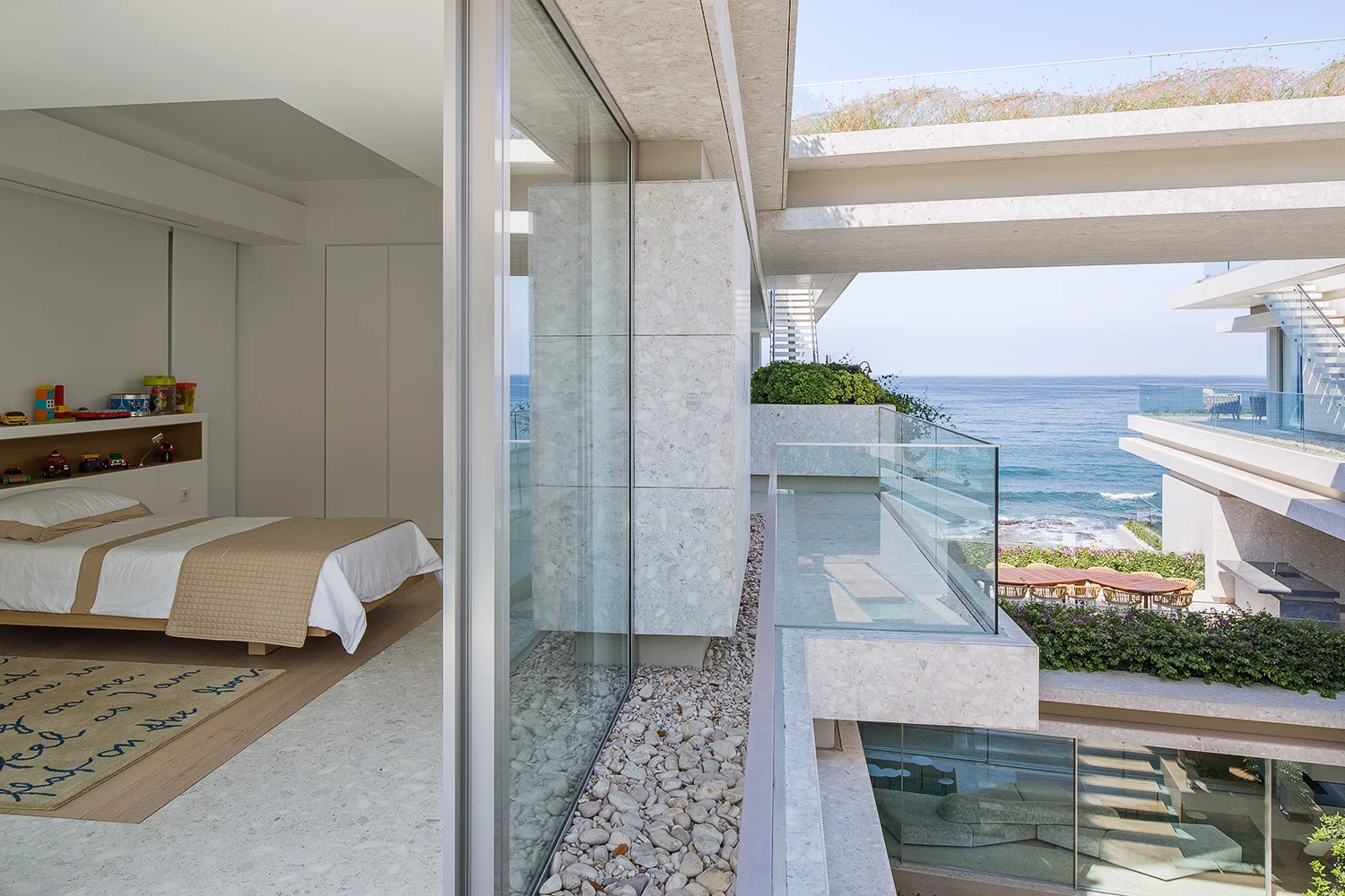 Villa Kali - Karim Nader Studio and Blankpage Architects