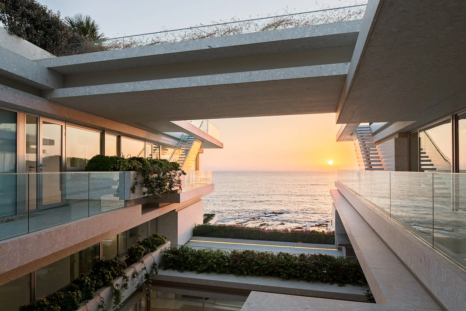 Villa Kali - Karim Nader Studio and Blankpage Architects