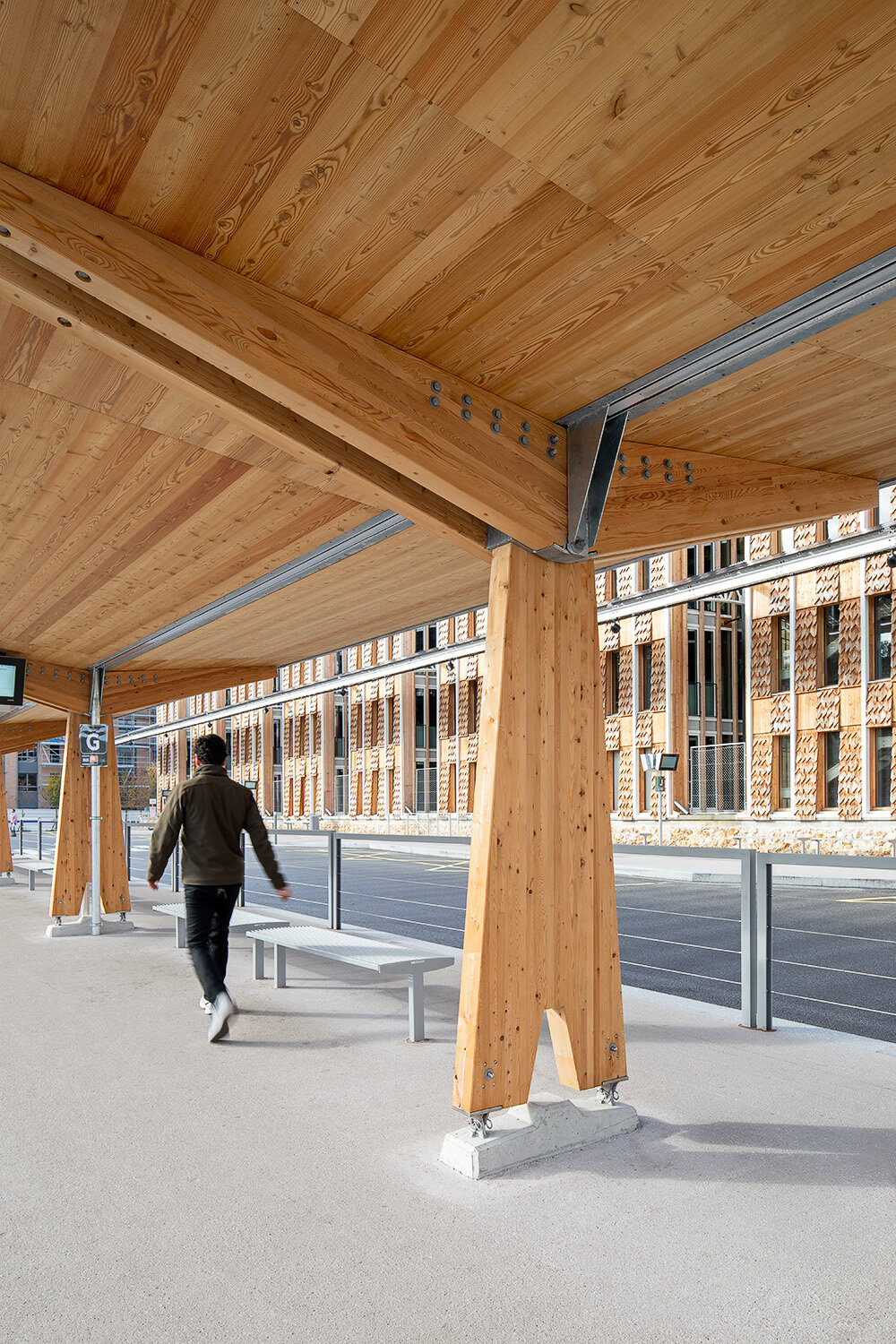  Versailles Bus Shelters - Agence Duthilleul 