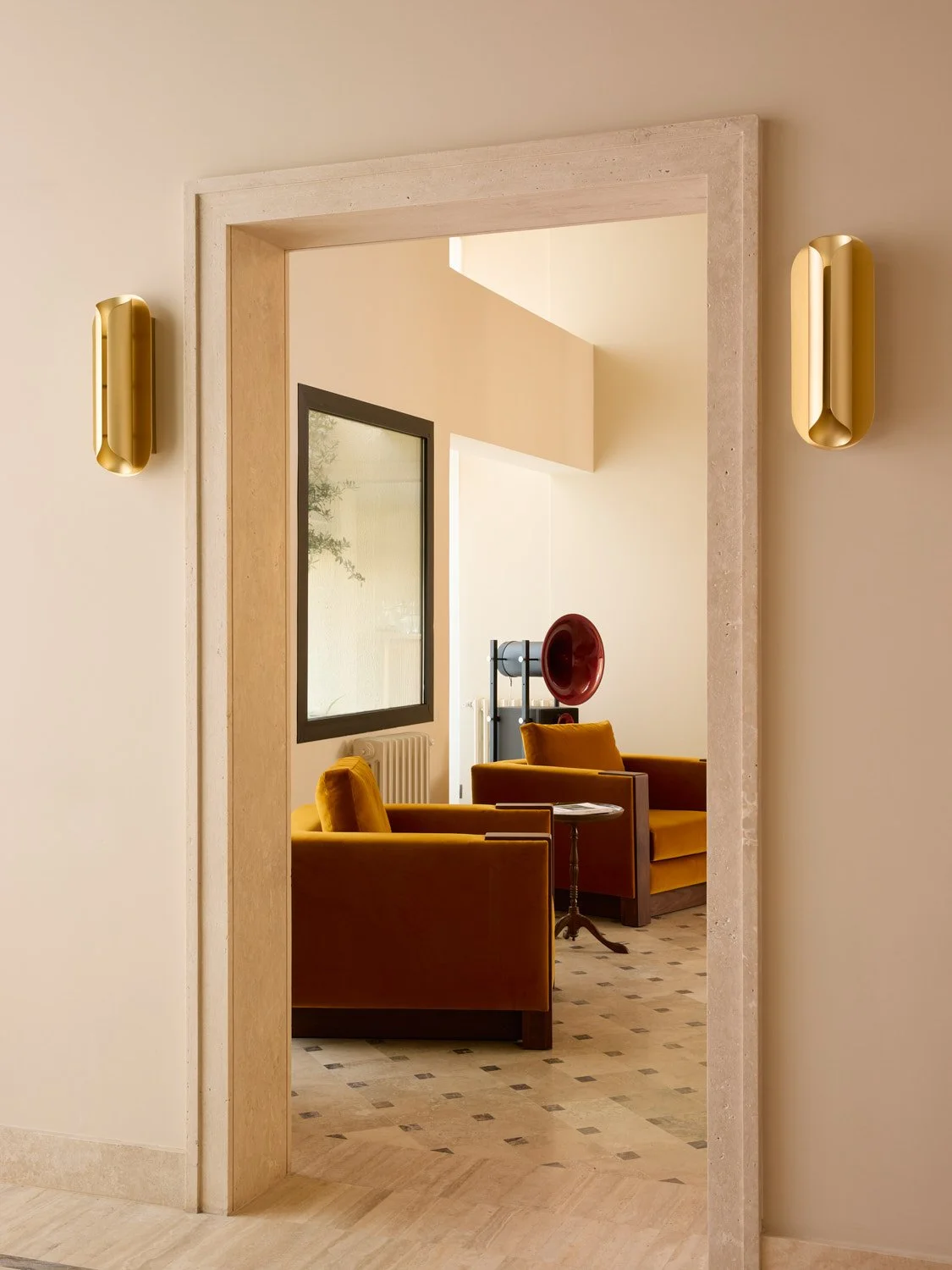  Vedrun Apartment - Marc Dibeh Design Studio 
