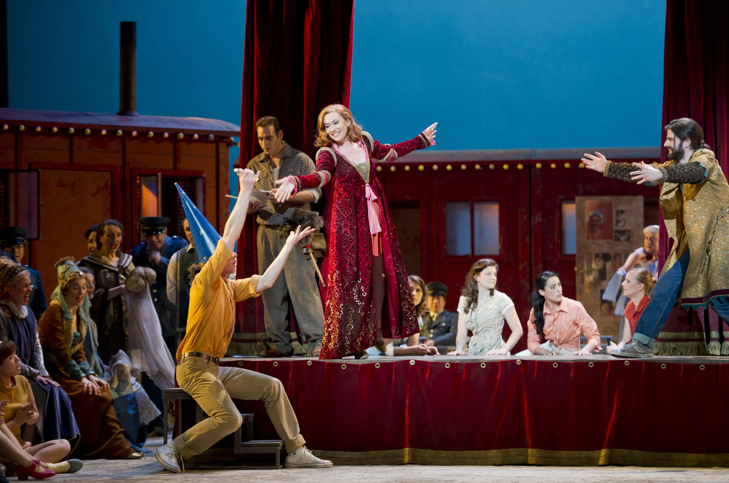 Adina in L'ELISIR D'AMORE, Deutsche Oper Berlin 2014 © Monika Rittershaus