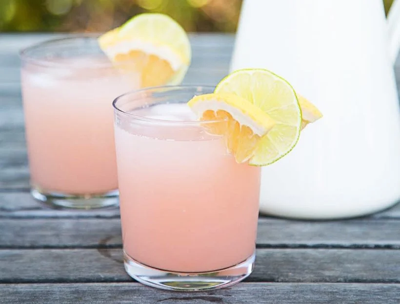 Low Calorie La Croix Pamplemousse Paloma Cocktail \\ Alexandrea Jarvis - Nashville, Tennessee 