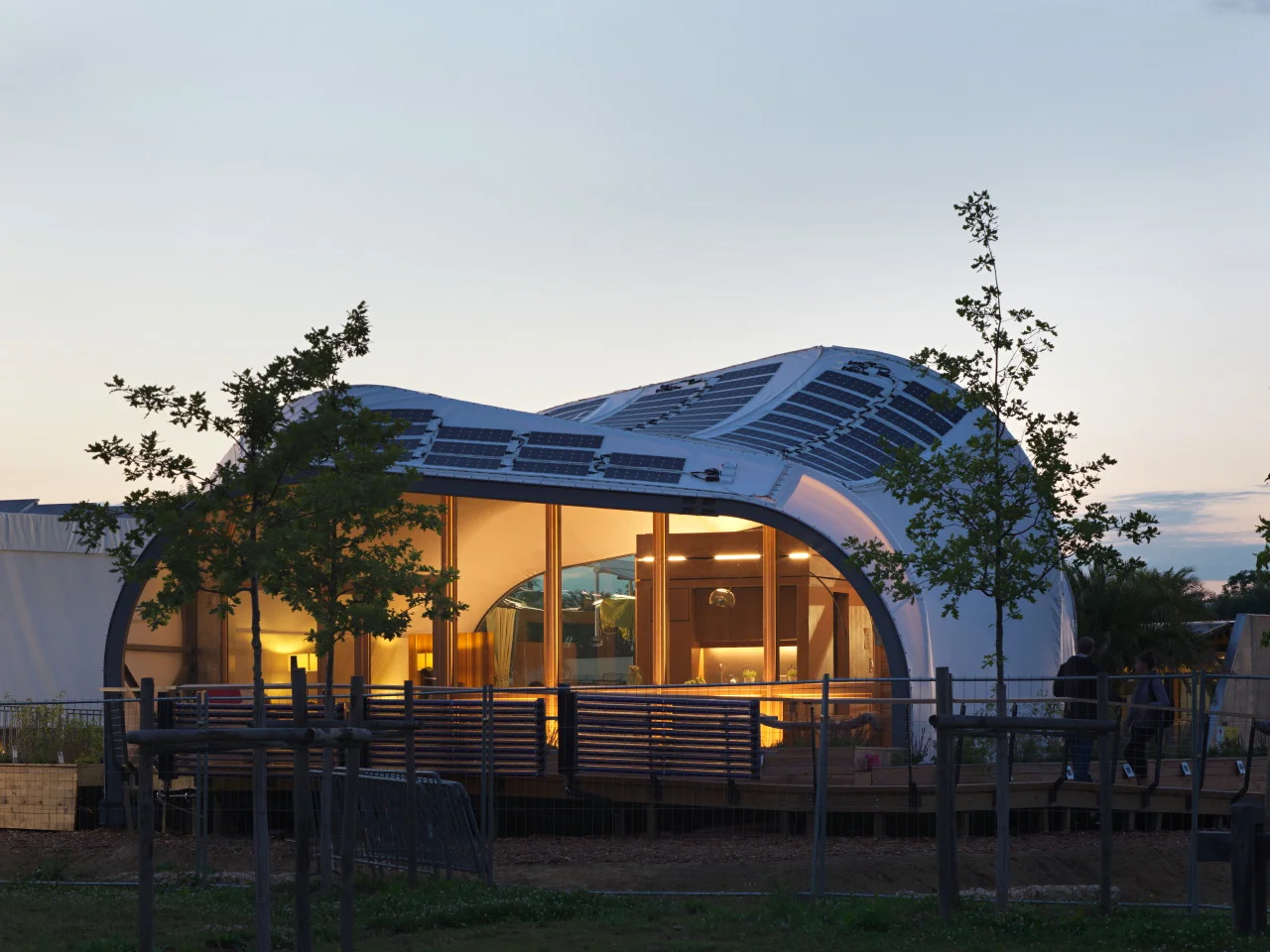 As Project Architect, I oversaw and worked with a team of 30+ students and professionals to realize the first Solar-powered Passive House built out of performance fabrics. 