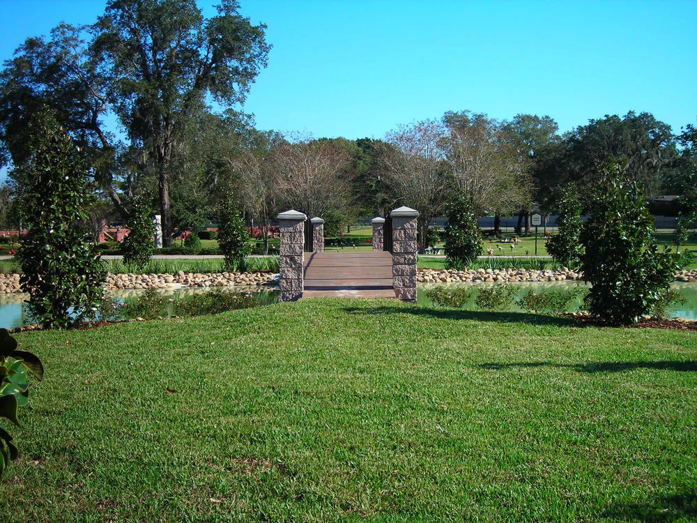 Woodlawn Cemetery 3.jpg
