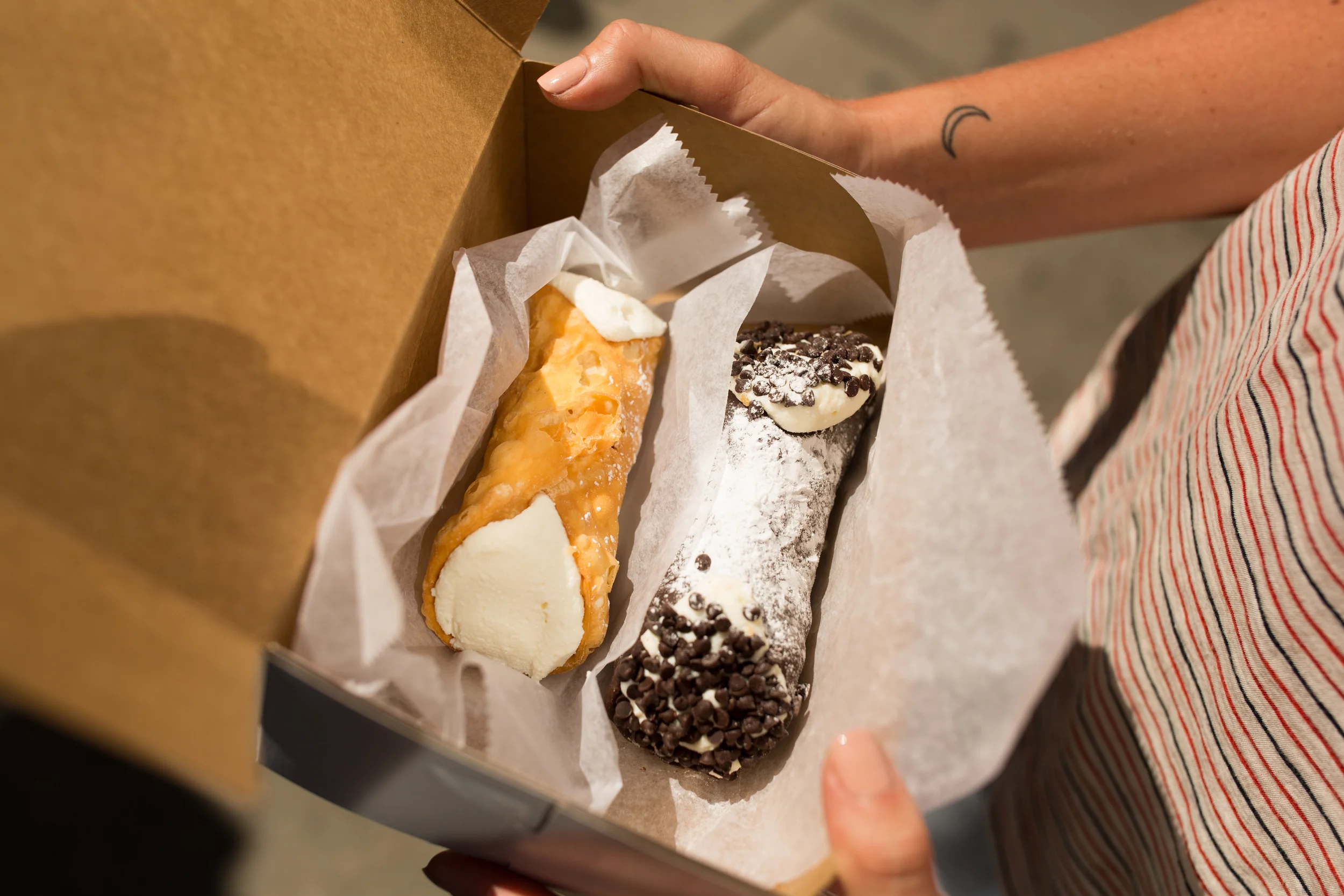 MIKE'S PASTRY_THE FOOD LENS_BRIAN SAMUELS PHOTOGRAPHY_JULY 2016-6.jpg