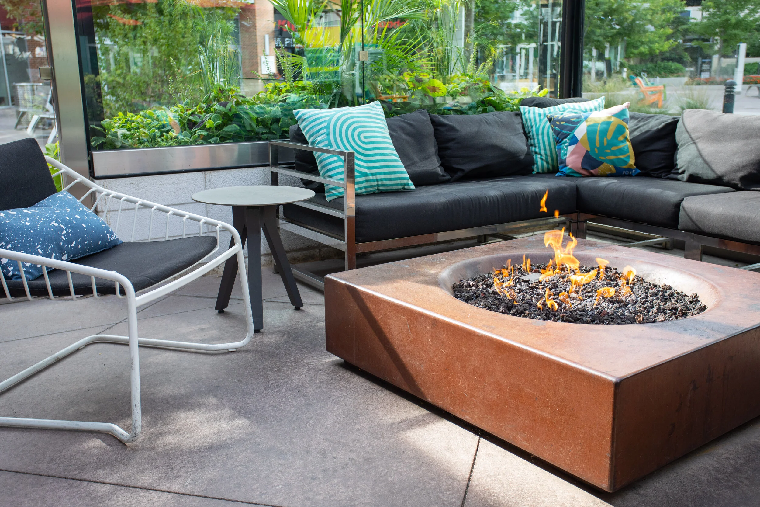 EARLS_CHICAGO LINCOLN PARK INTERIORS_BRIAN SAMUELS PHOTOGRAPHY_AUGUST 2019-1221.jpg