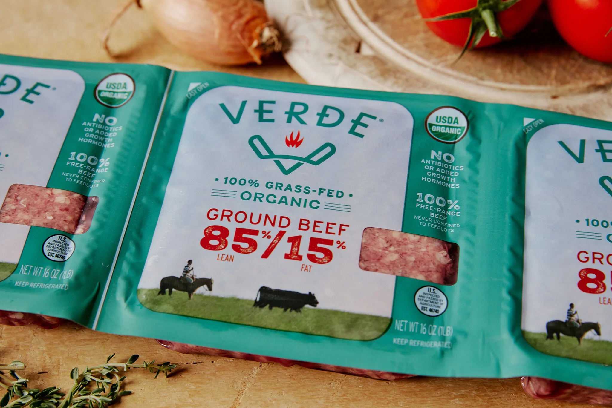 VERDE FARMS_GROUND THREE PACKS 85 15_PACKAGING WITH PROPS_BRIAN SAMUELS PHOTOGRAPHY_SEPTEMBER 2021-IMG_5812 copy.jpg