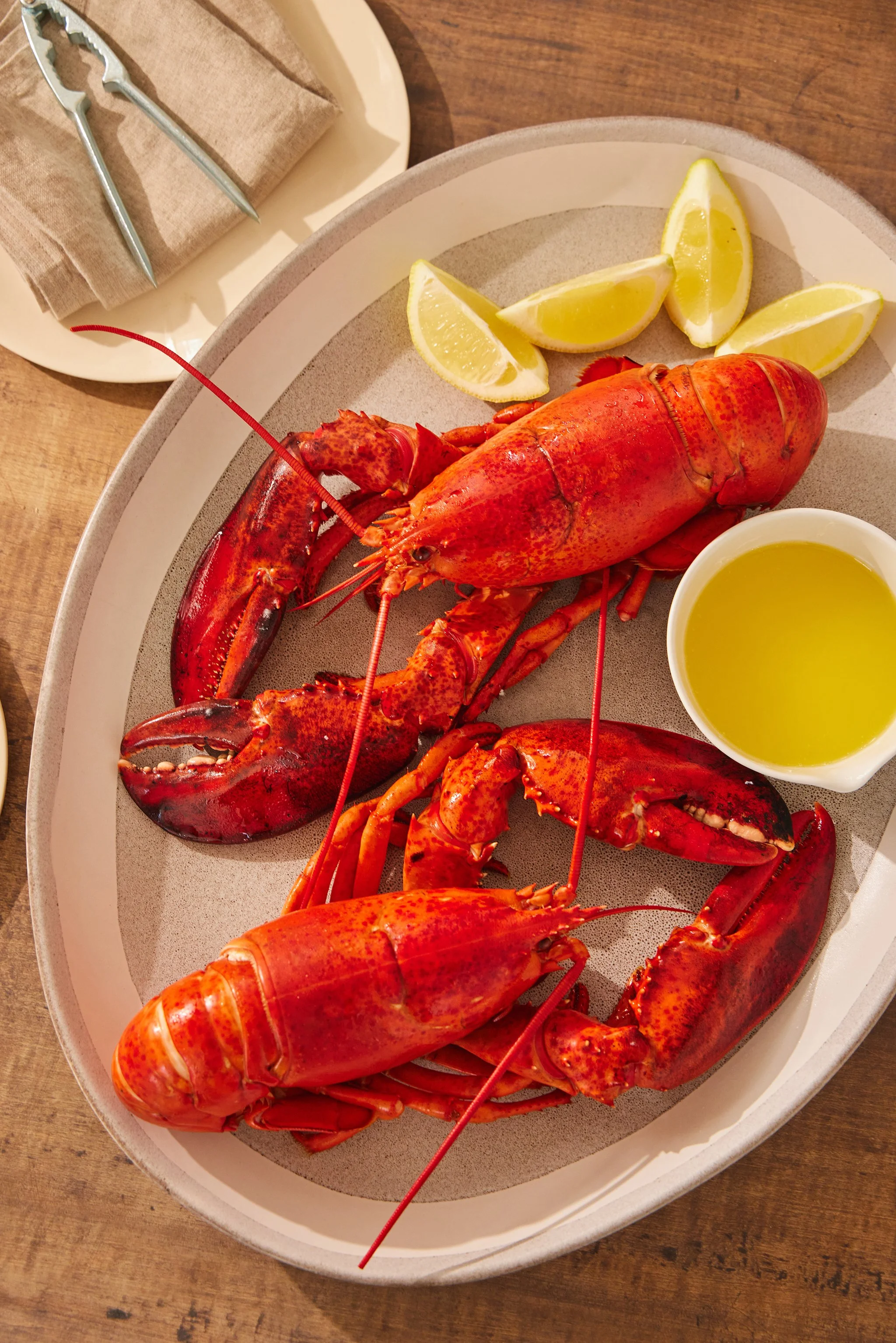 CFOOD BRANDS_WHOLE LOBSTER COOKED_BRIAN SAMUELS PHOTOGRAPHY_MARCH2022-0175 copy.jpg