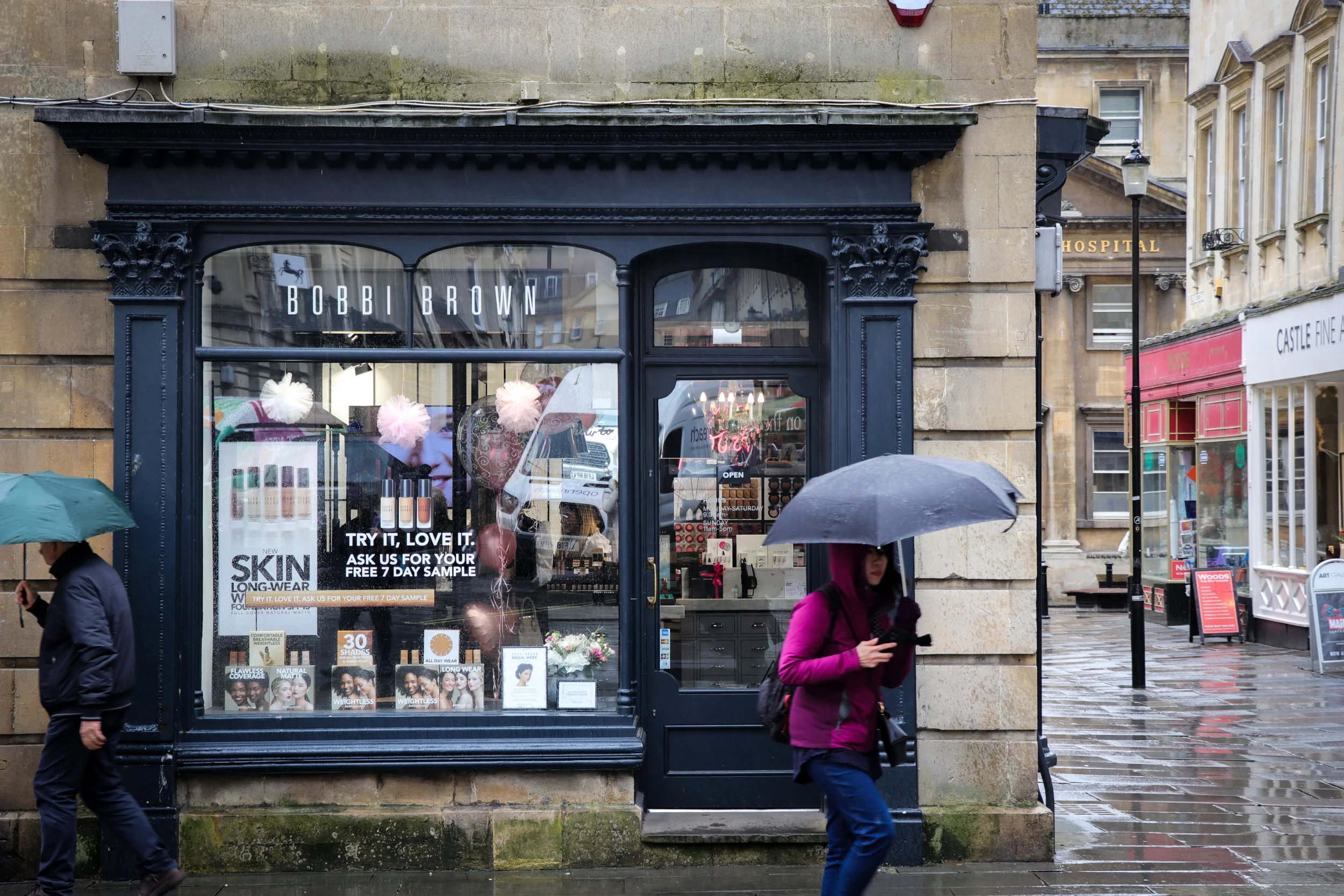 Amy Conway at Bobbi Brown Bath.jpg