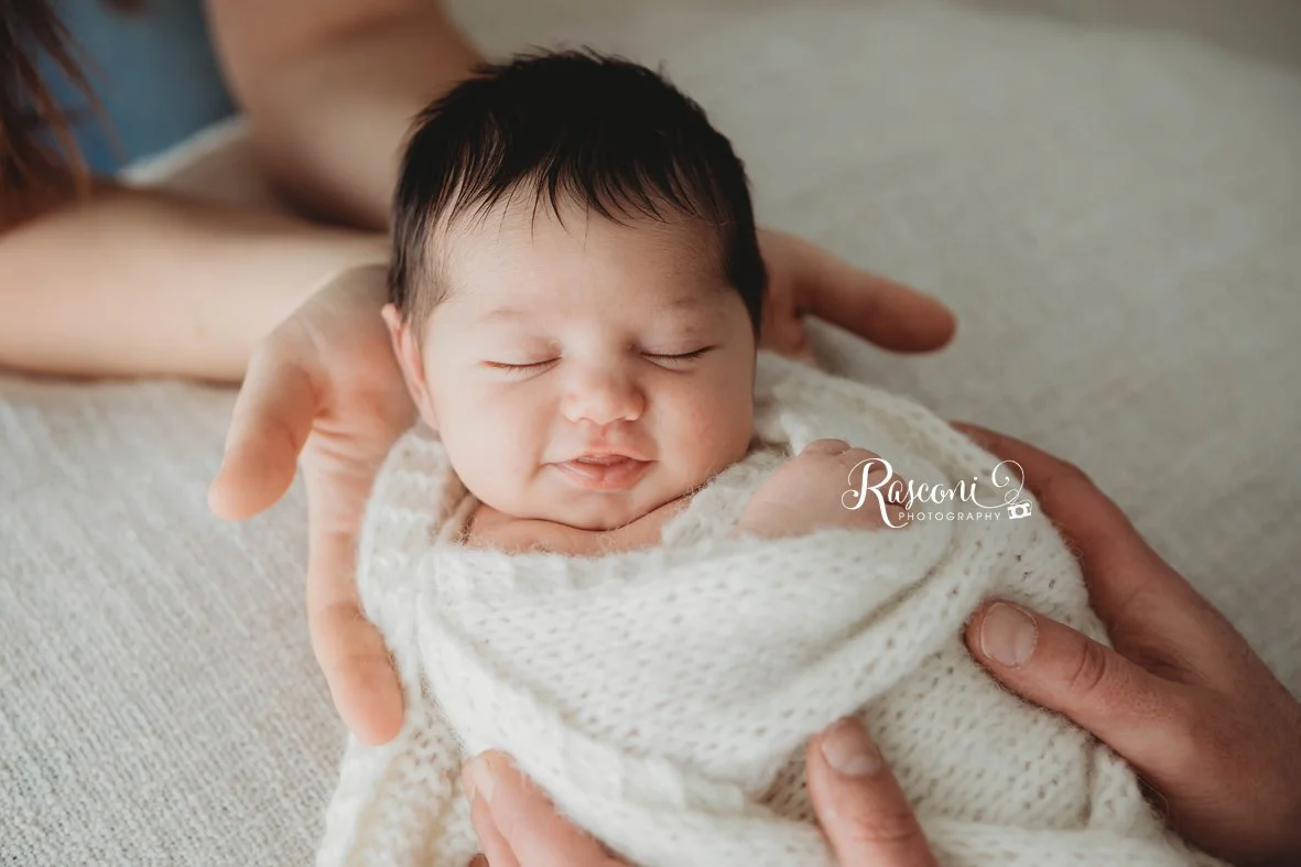 Pochissimi giorni, il servizio fotografico Newborn si svolge proprio nei primi giorni di vita. Eccola qui Emma e la sua meravigliosa famiglia. Grazie
.
Servizio Newborn
.
per info e prenotazioni
.
☎️ 0425444280 tel e WhatsApp
✉️ info@fotootticarascon