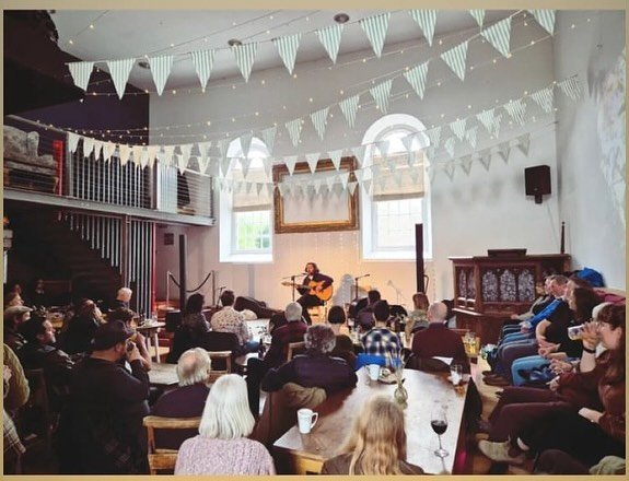 Beautiful few shows with @aidan_bassplayer @tobyhayguitar - big thanks to @lostarccafe @amgueddfa_ceredigion_museum @globeathay 
&amp; thanks everyone for coming out ❤️

Next up - 

Wednesday 10th Cardiff Flute &amp; Tankard 
Friday 12th @themusebrec