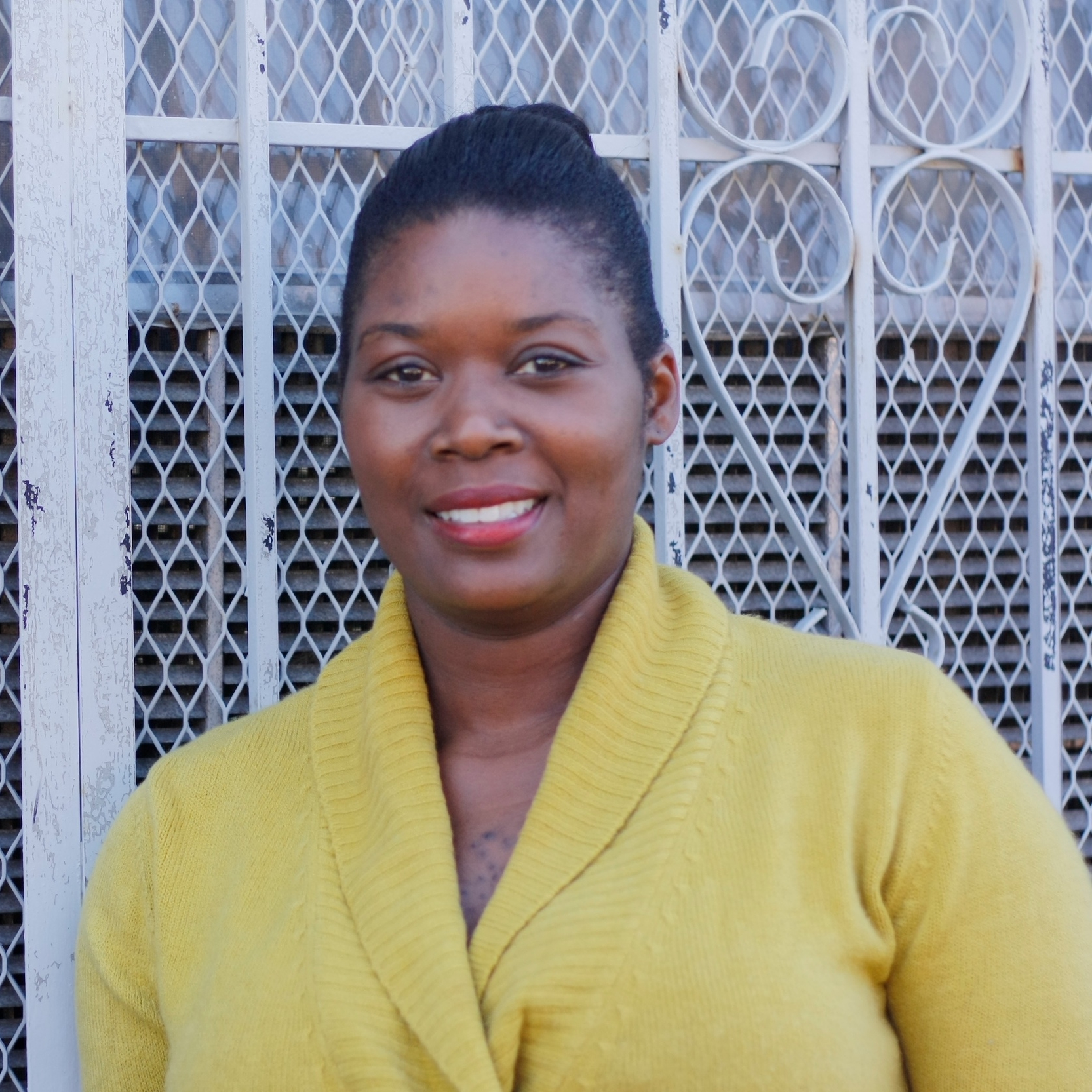 ANGELA MODESTE