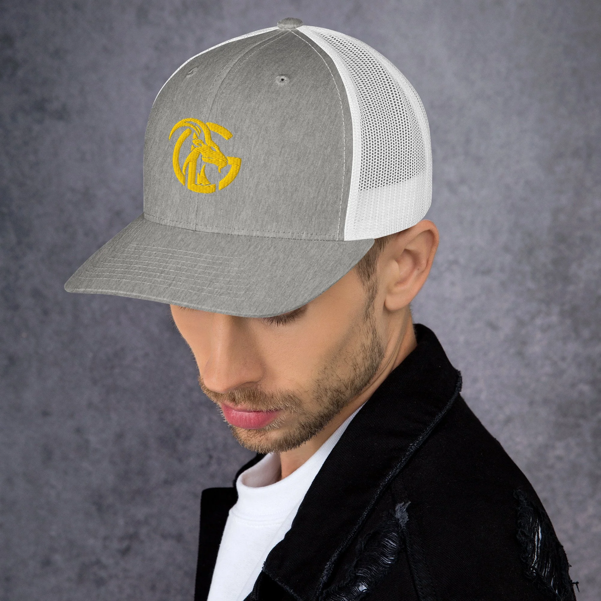 retro-trucker-hat-heather-grey-white-left-685546de046c3.jpg