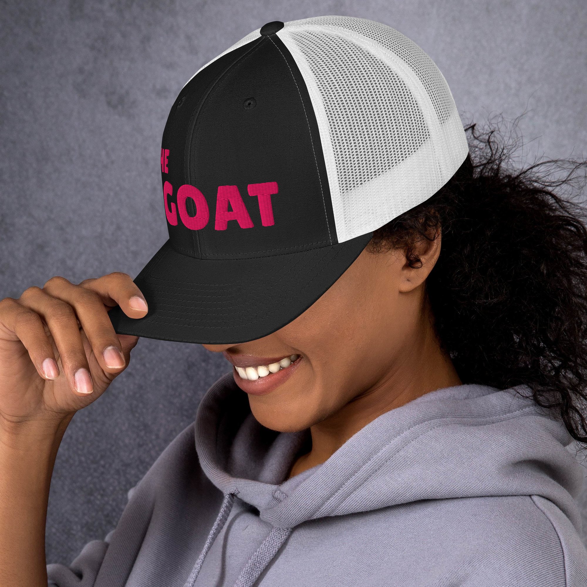 retro-trucker-hat-black-white-left-6a54432496b0b.jpg