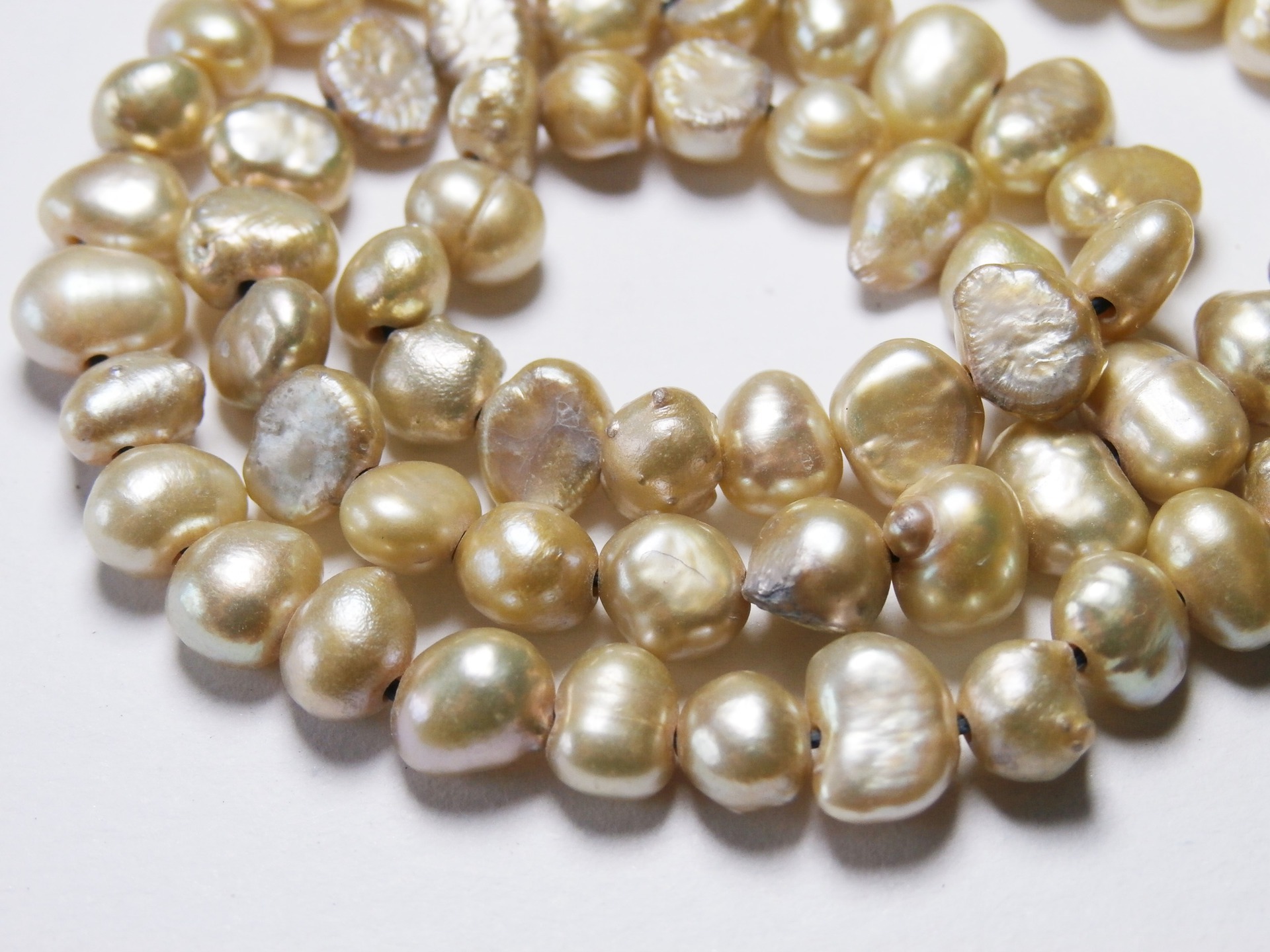 perles-naturelles-10-cm-perles-de-culture-baroque-4-6910260-p9140949-jpg-e00c38-b2e89_big.jpg