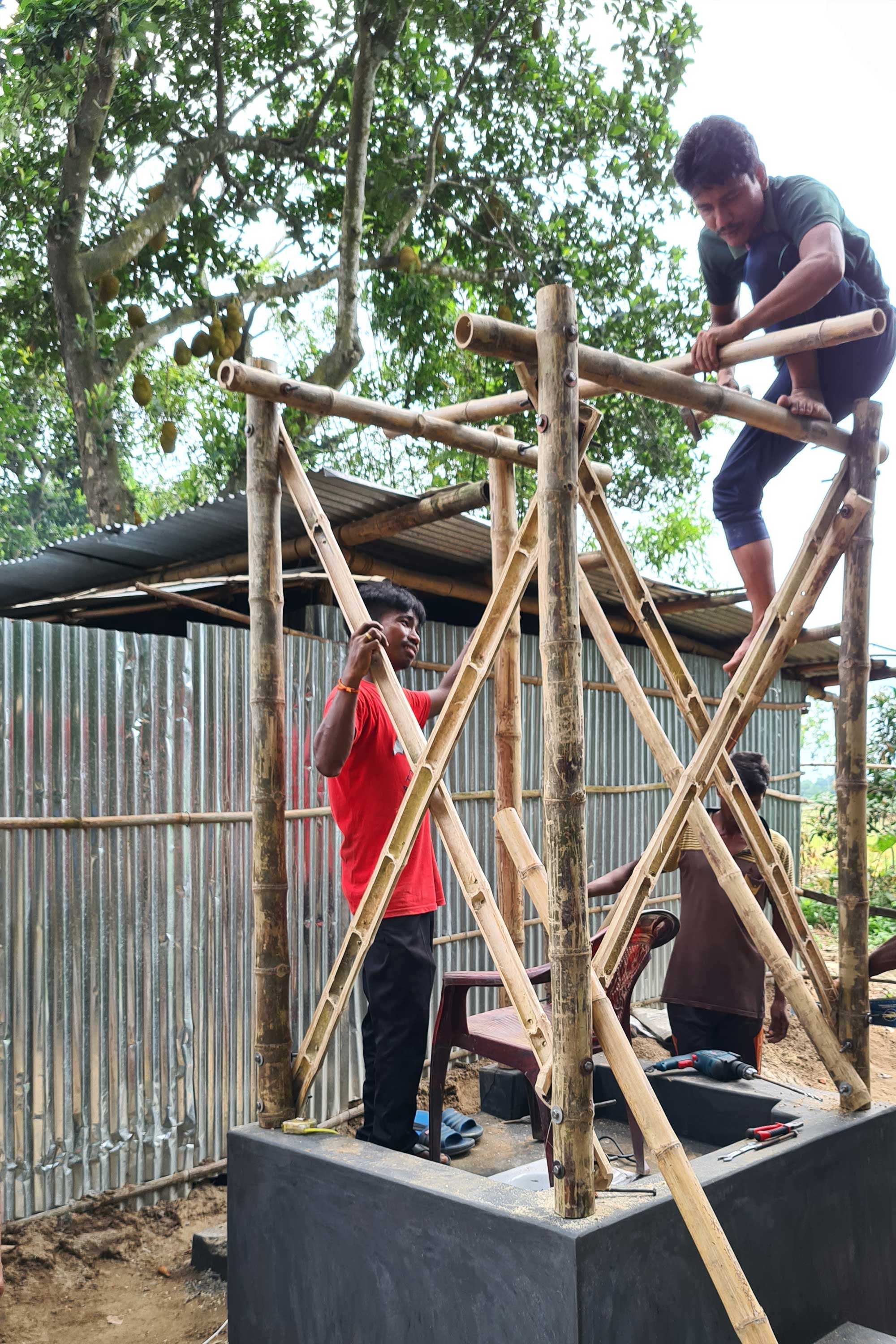 AzuKo - Building primary bamboo structure - Bangladesh.jpg