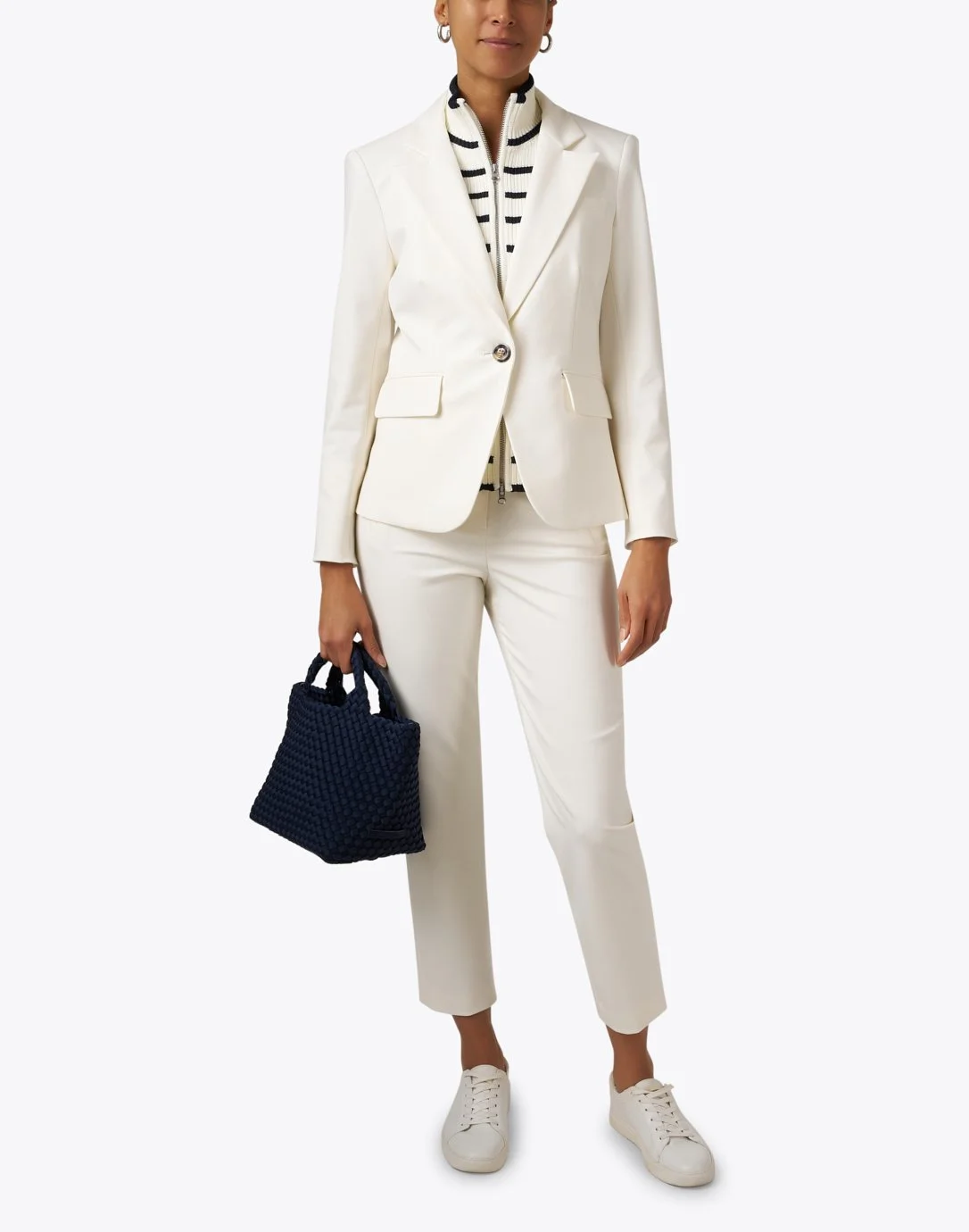 113023_Outfit_04_001.jpg