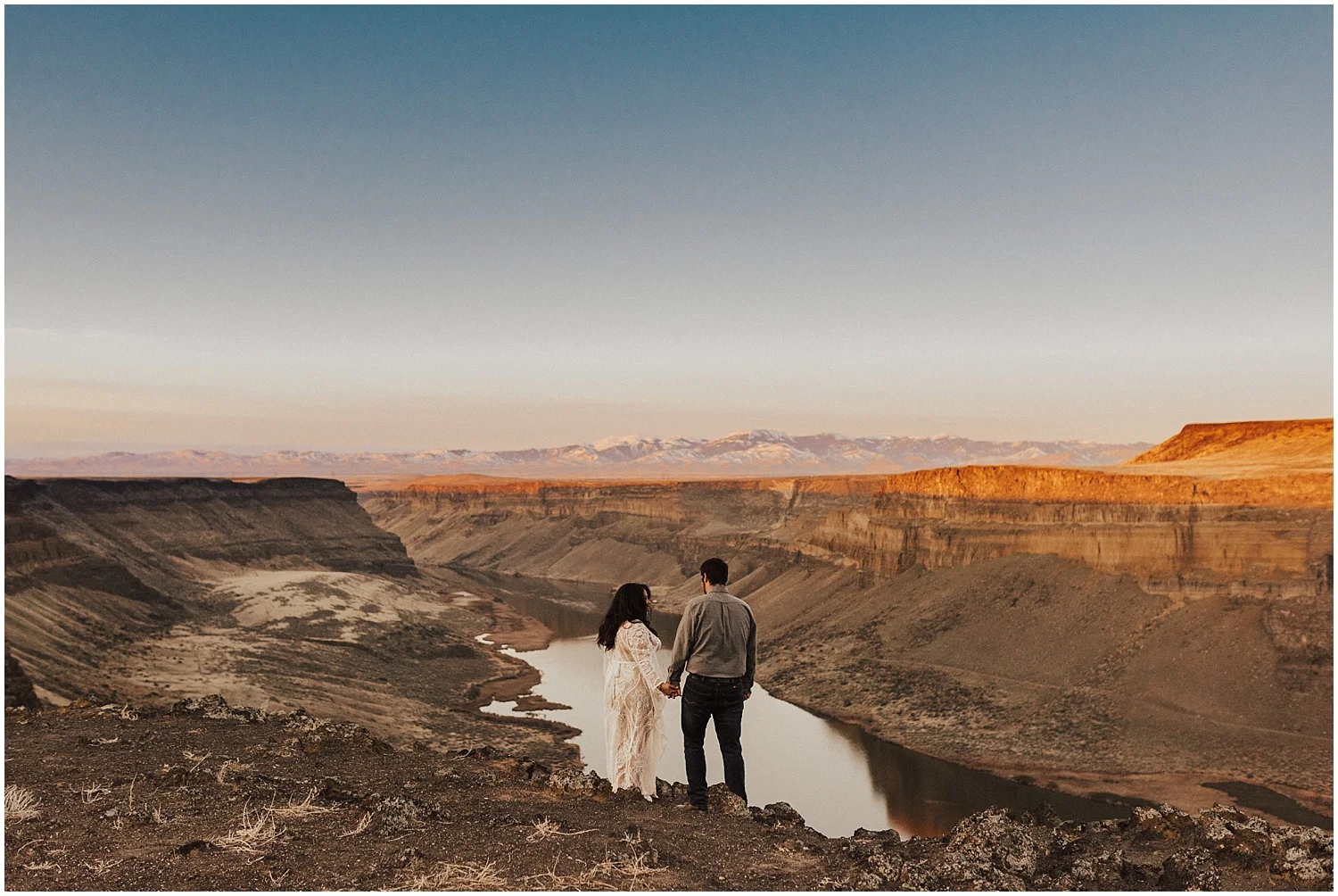 ALEX + DIVINITY // SUNRISE CANYON MATERNITY
