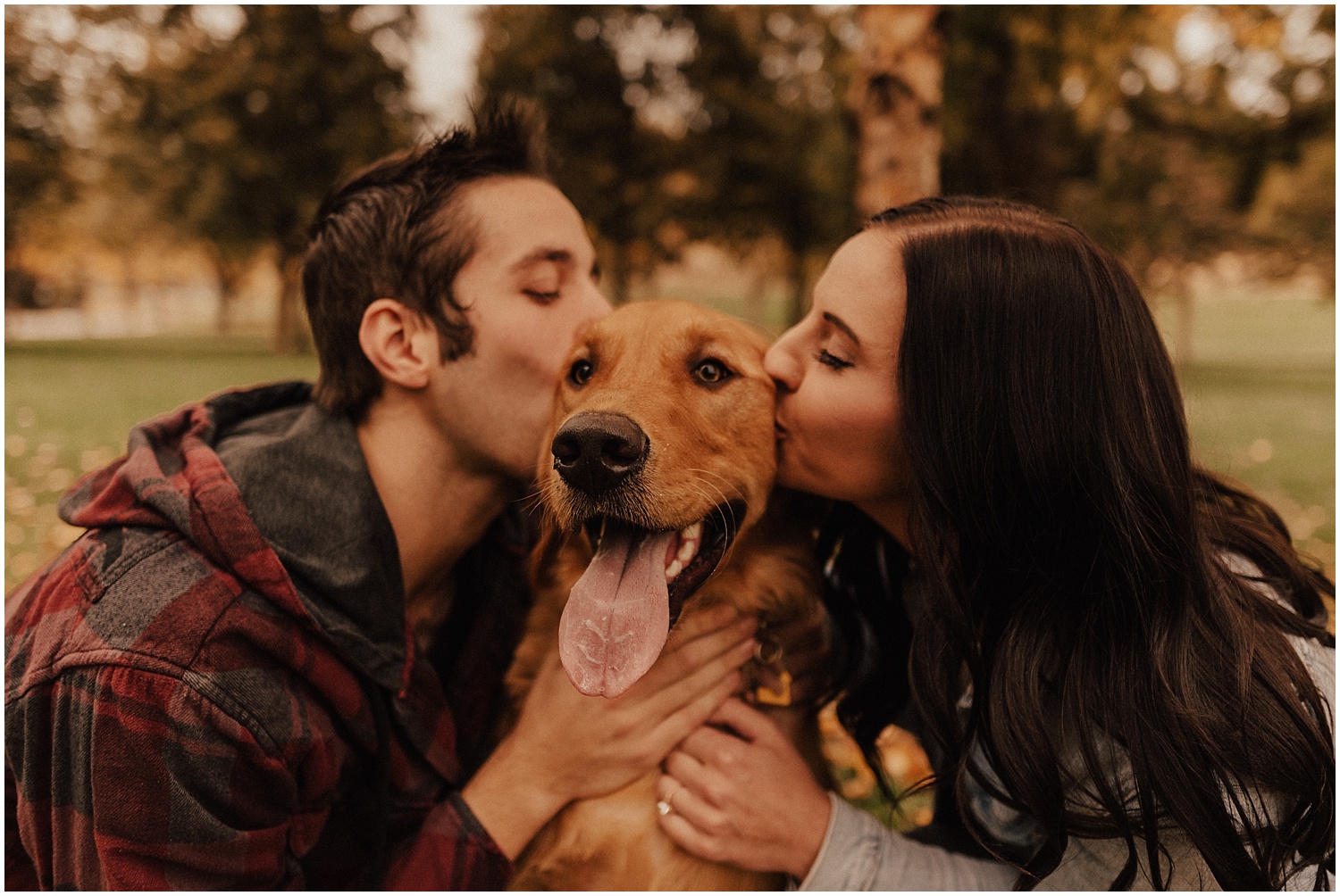 idaho-fall-winter-engagement-golden-retreiver4.jpg