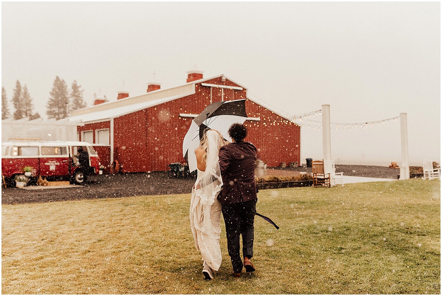 SNOWY WASHINGTON WINTER WEDDING36.jpg