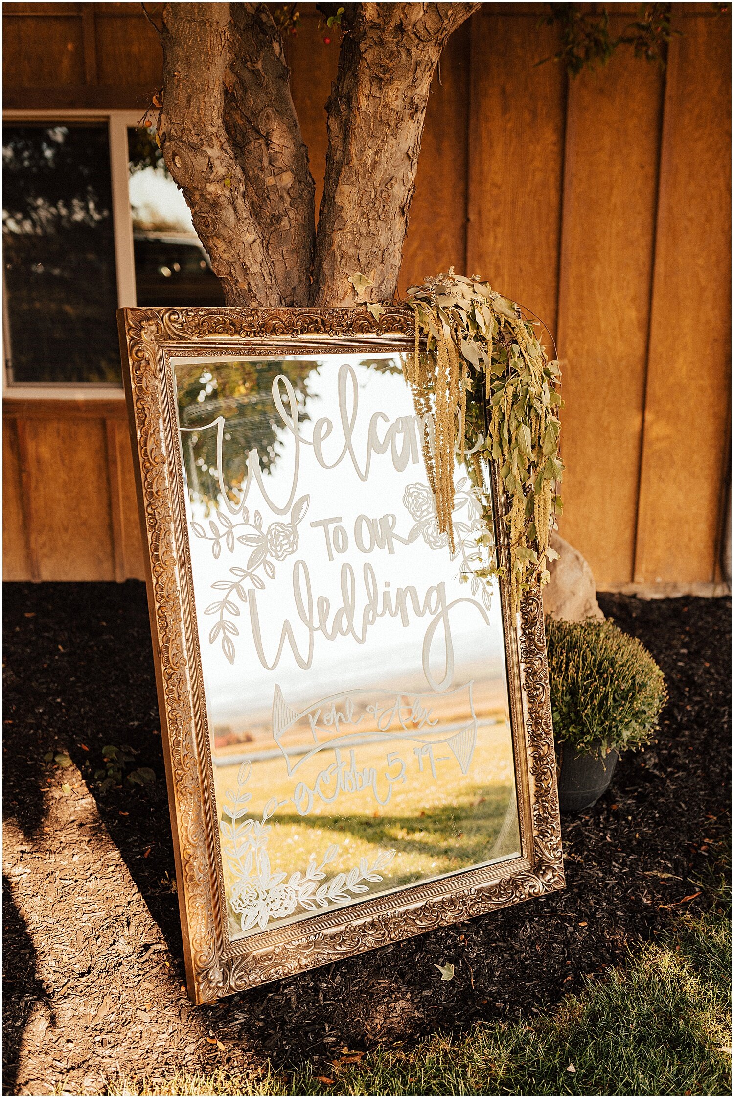 rustic fall wedding idaho70.jpg