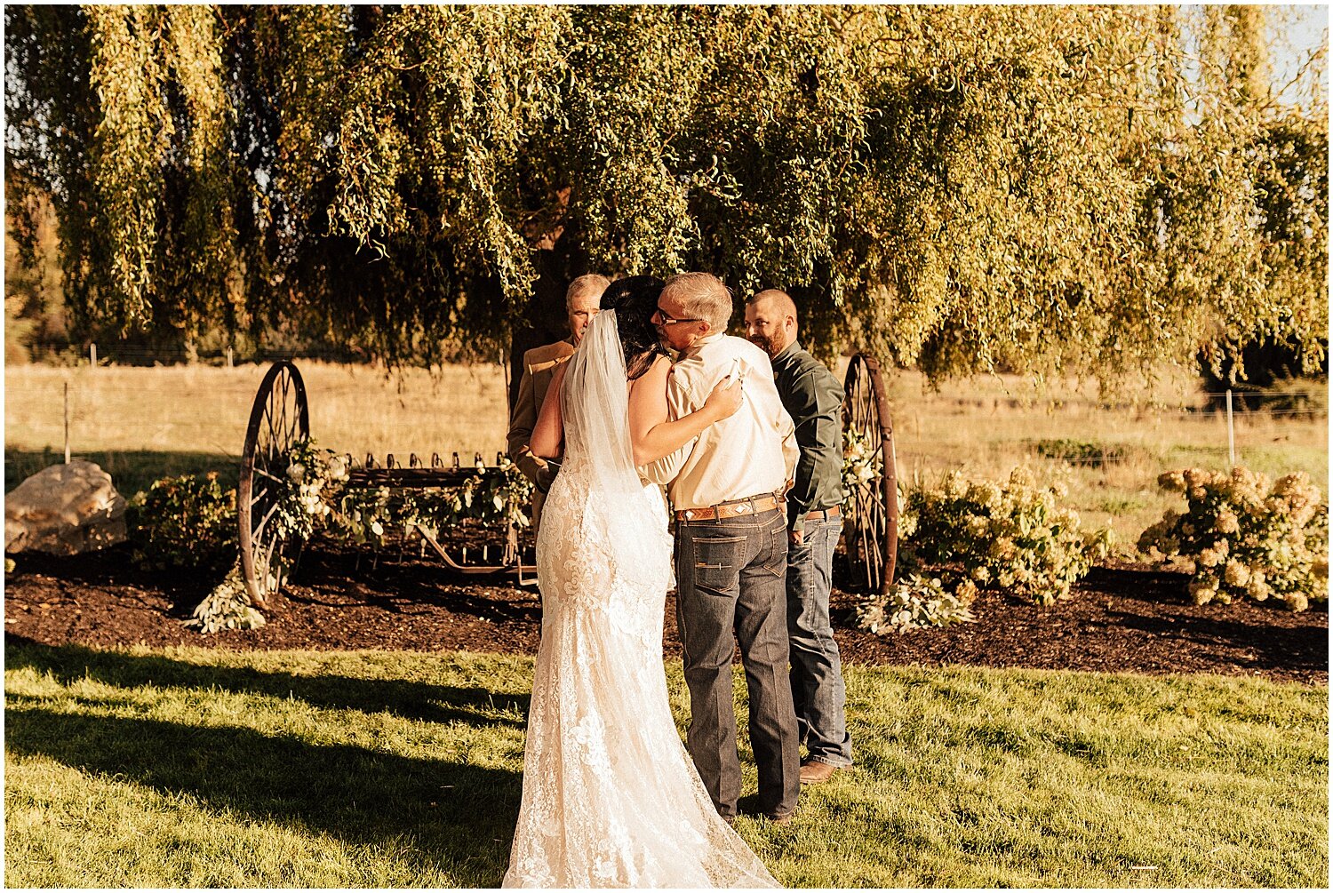 rustic fall wedding idaho77.jpg