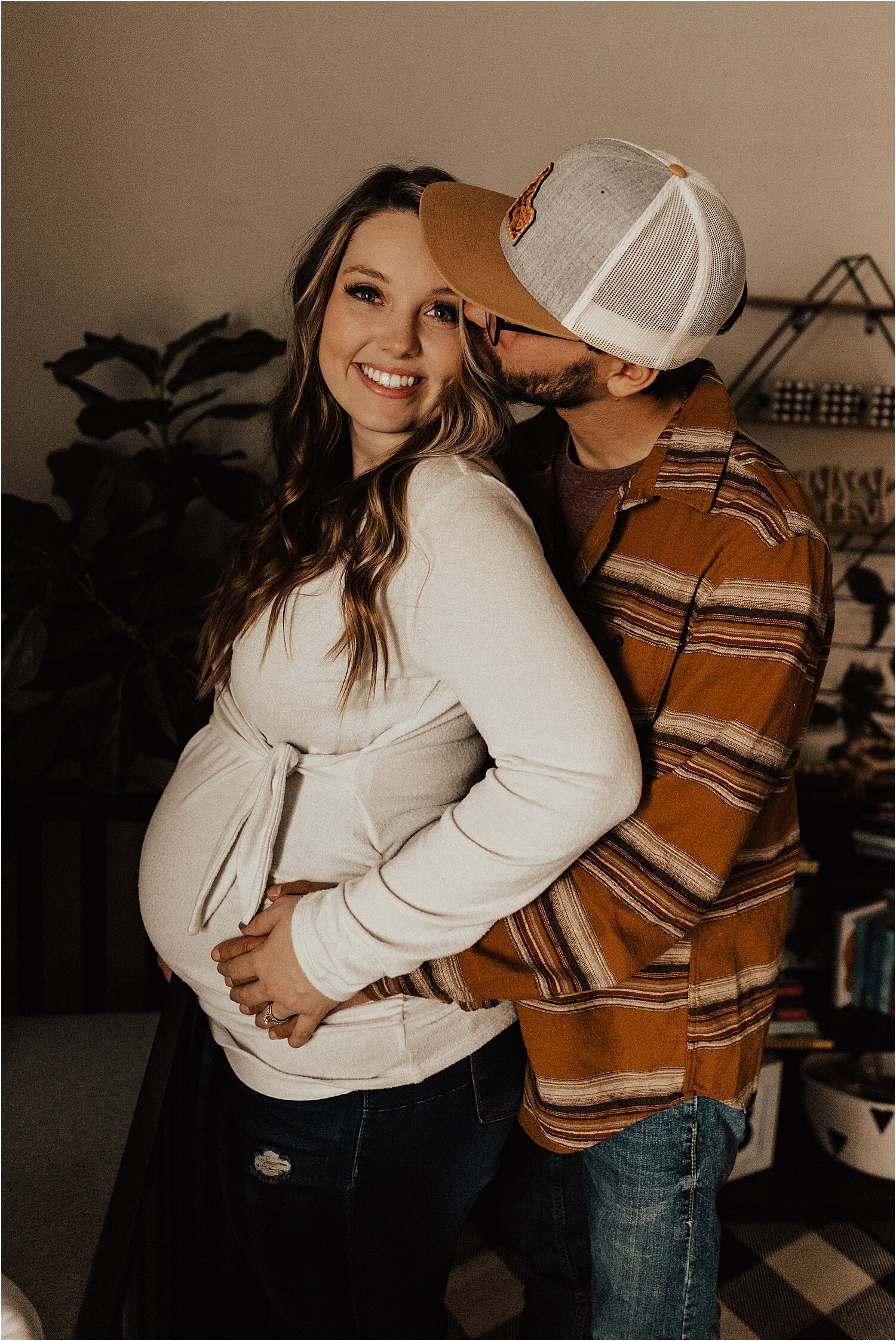 maternity in home farmhouse session15.jpg