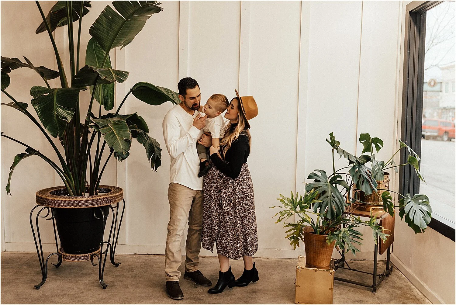 TODDLER STUDIO FAMILY SESSION30.jpg