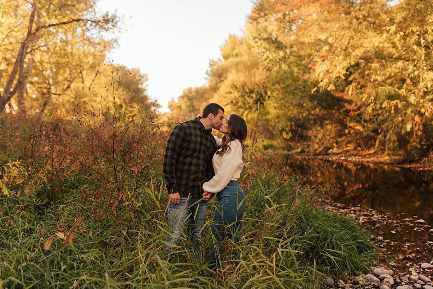 SHERI + JUSTIN // SUNSET RIVER ENGAGEMENT SESSION, EAGLE IDAHO