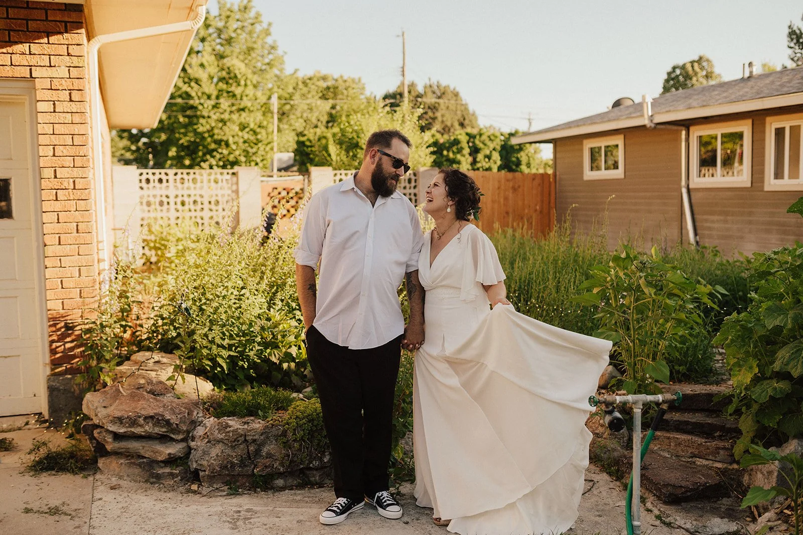 HANNAH + ANDREW // BACKYARD JUNE WEDDING