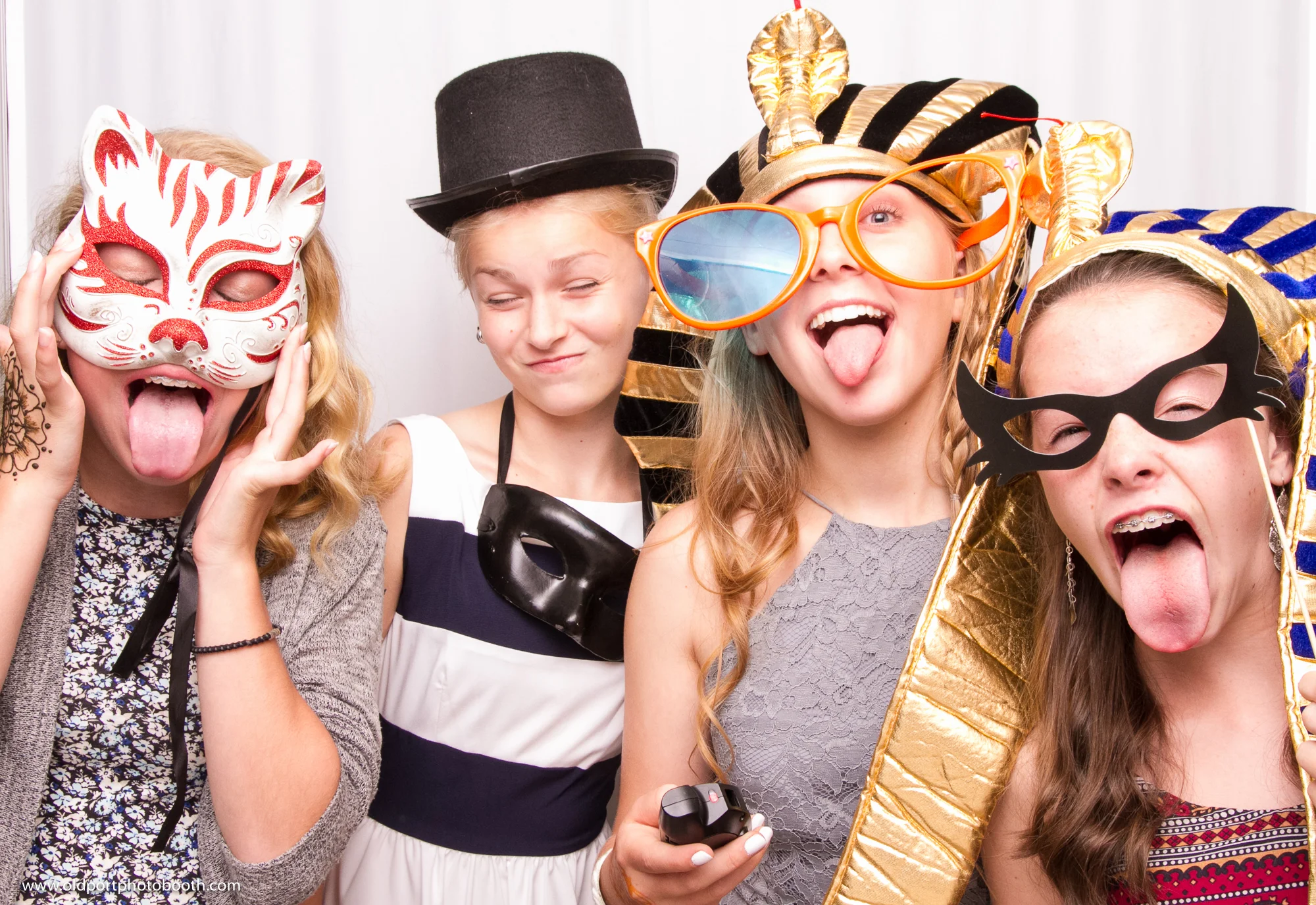 Old Port Photo Booth_Maya Brooks Bat Mitzvah_082915_6404.jpg