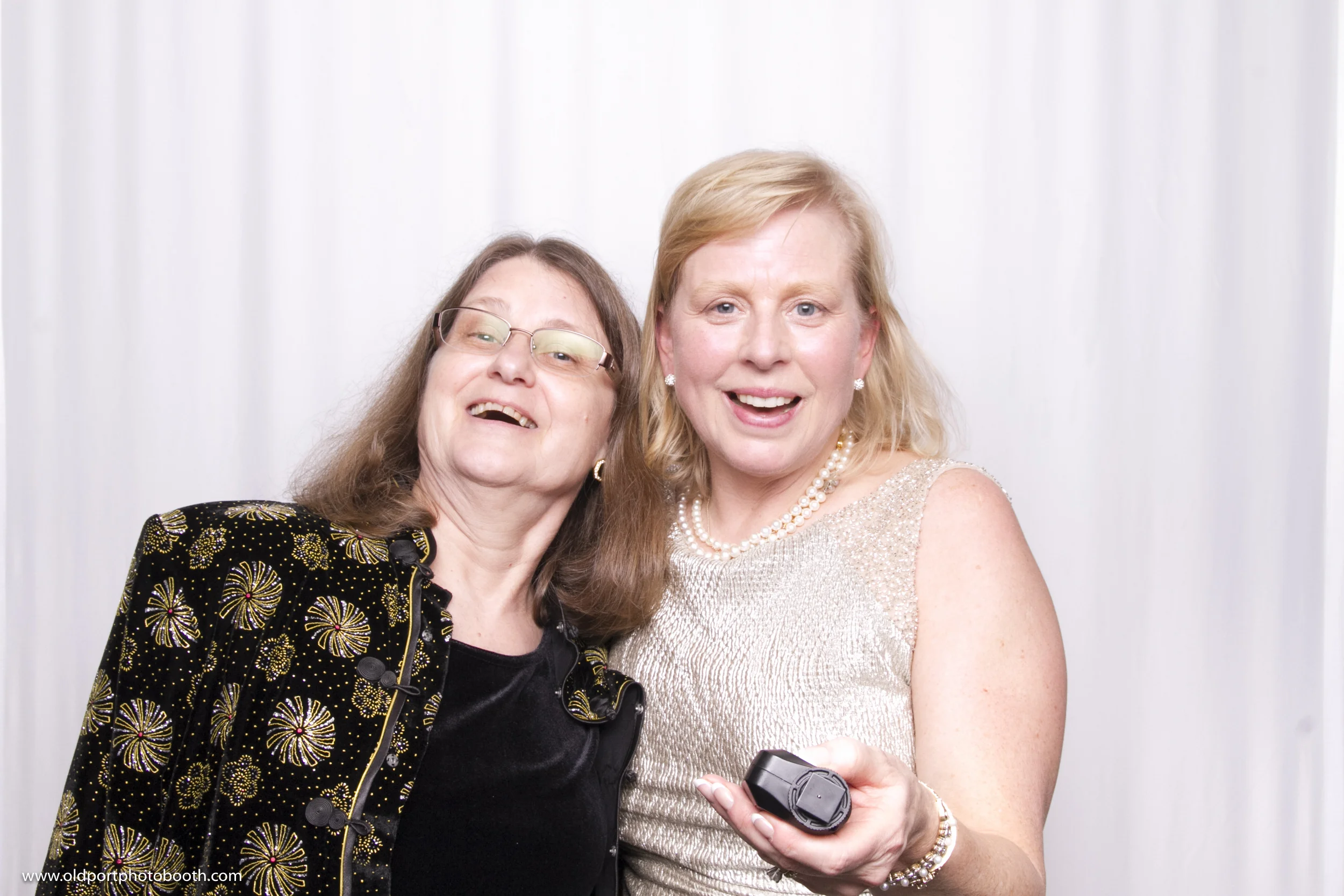 Old Port Photo Booth_Aaron Tabenken Bar Mitzvah_111415-2874.jpg