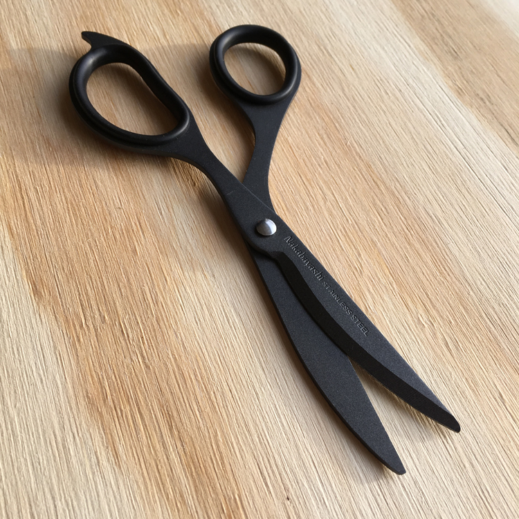 THE Scissors by Keita Suzuki