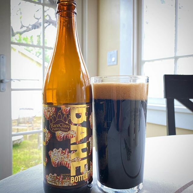 Holy smokes! This tastes exactly how you&rsquo;d imaging. Bear Claws Pastry Stout from Bare Bottle Brewing is delicious (must like pastry stouts though). Rich, sweet, and you can definitely tase the almonds, vanilla, and cocoa nibs that were added. I