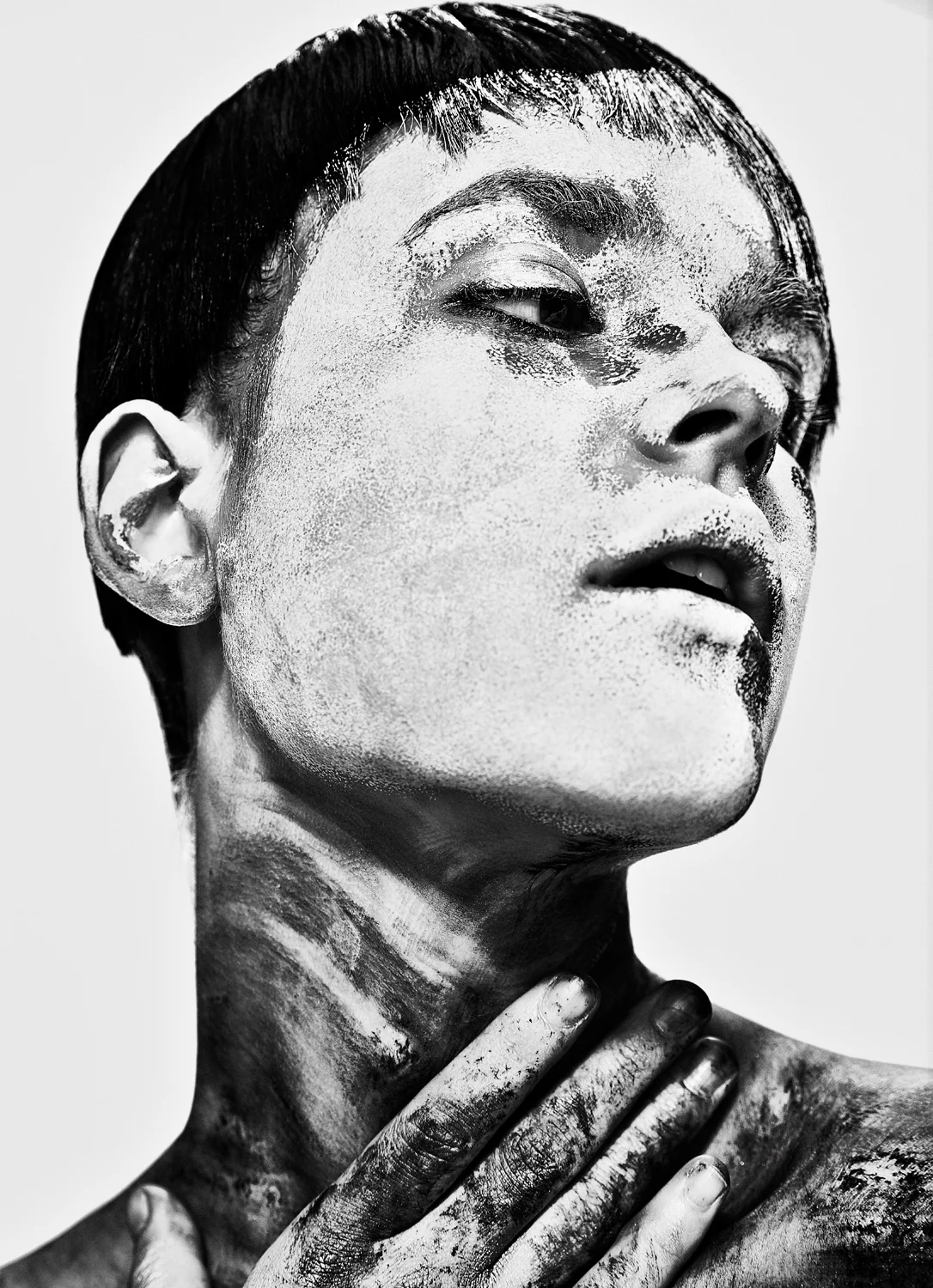 COMITA_16081516_BEAUTY_Paint_04-124_A-web.jpg
