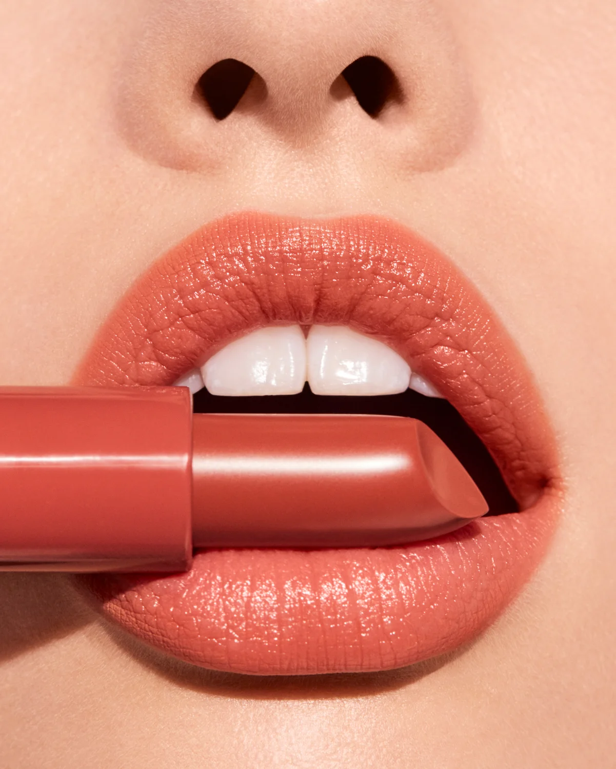 COMITA_180126_BOBBI-BROWN_Lips-Social-01-Stills-219_B.jpg