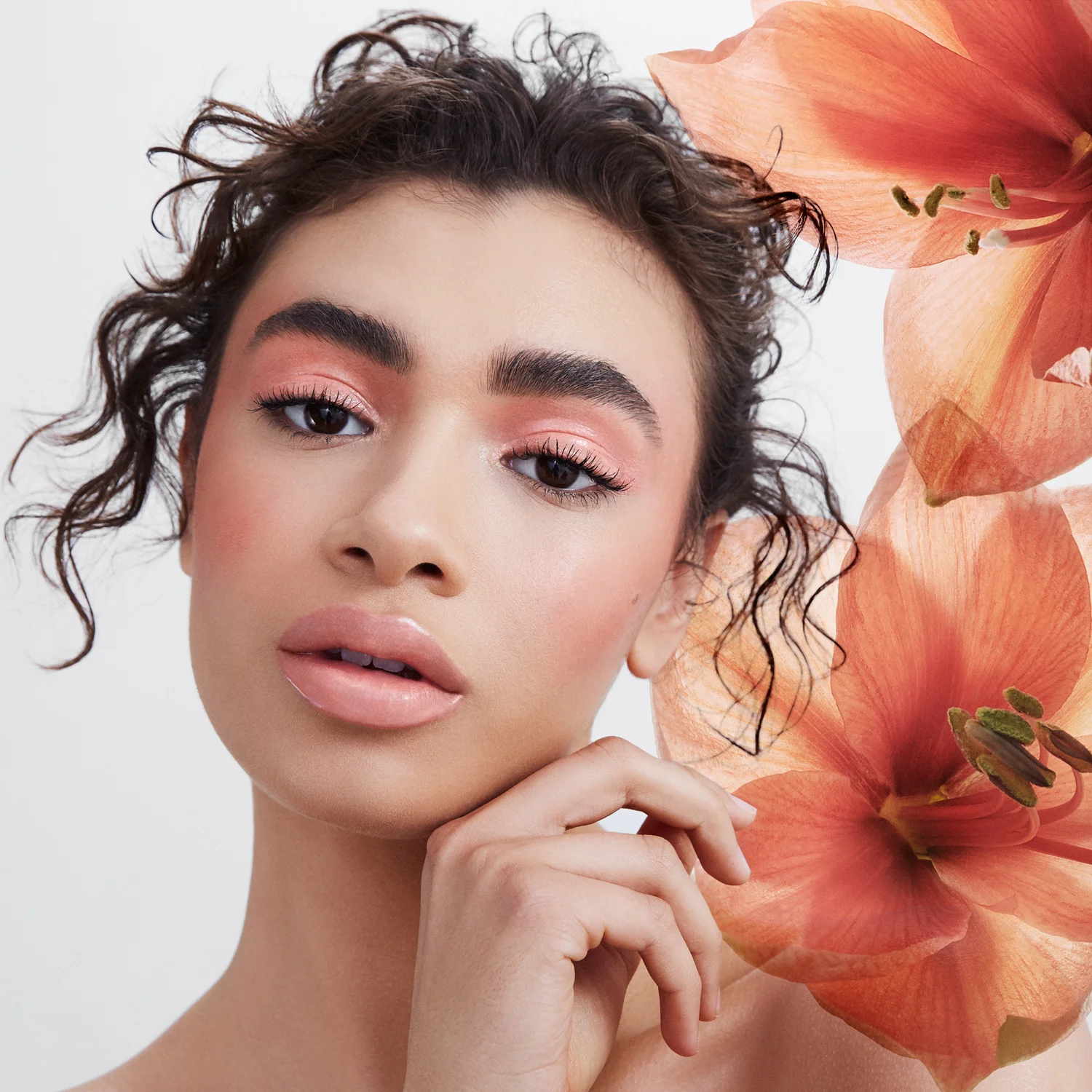 01-COMITA_190208_SPRING-GLOW_Beauty_01-107_B.jpg