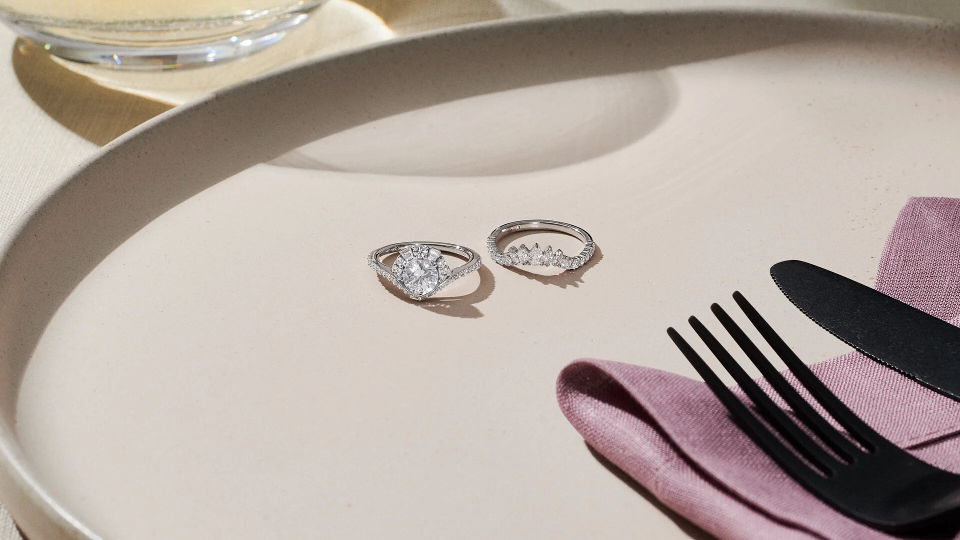 COMITA_210617_BUSTLE_BBridges_03_TableFor2_048_A.jpg