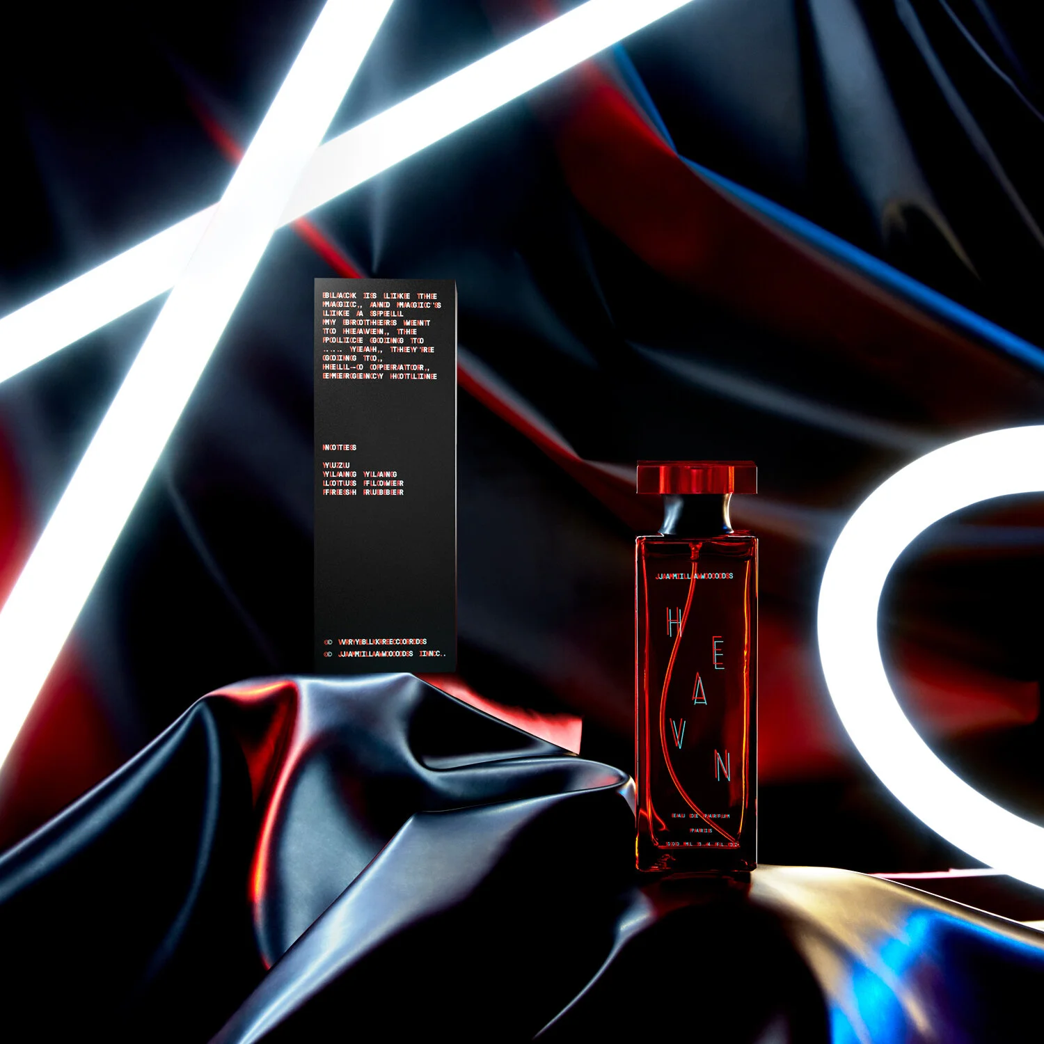 COMITA_170330_STILL-LIFE_Perfumes_05-JamilaWoods_160_B2-2-web.jpg