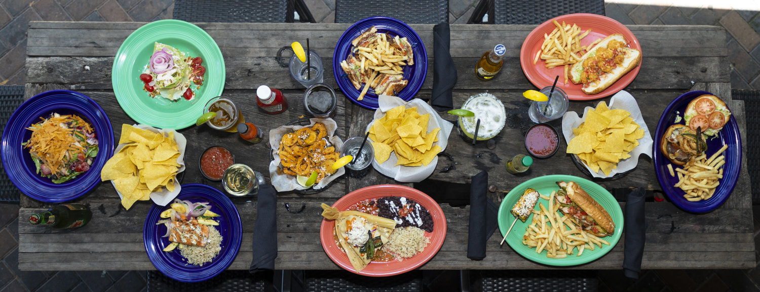 Outdoor dining at Aunt Chilada's