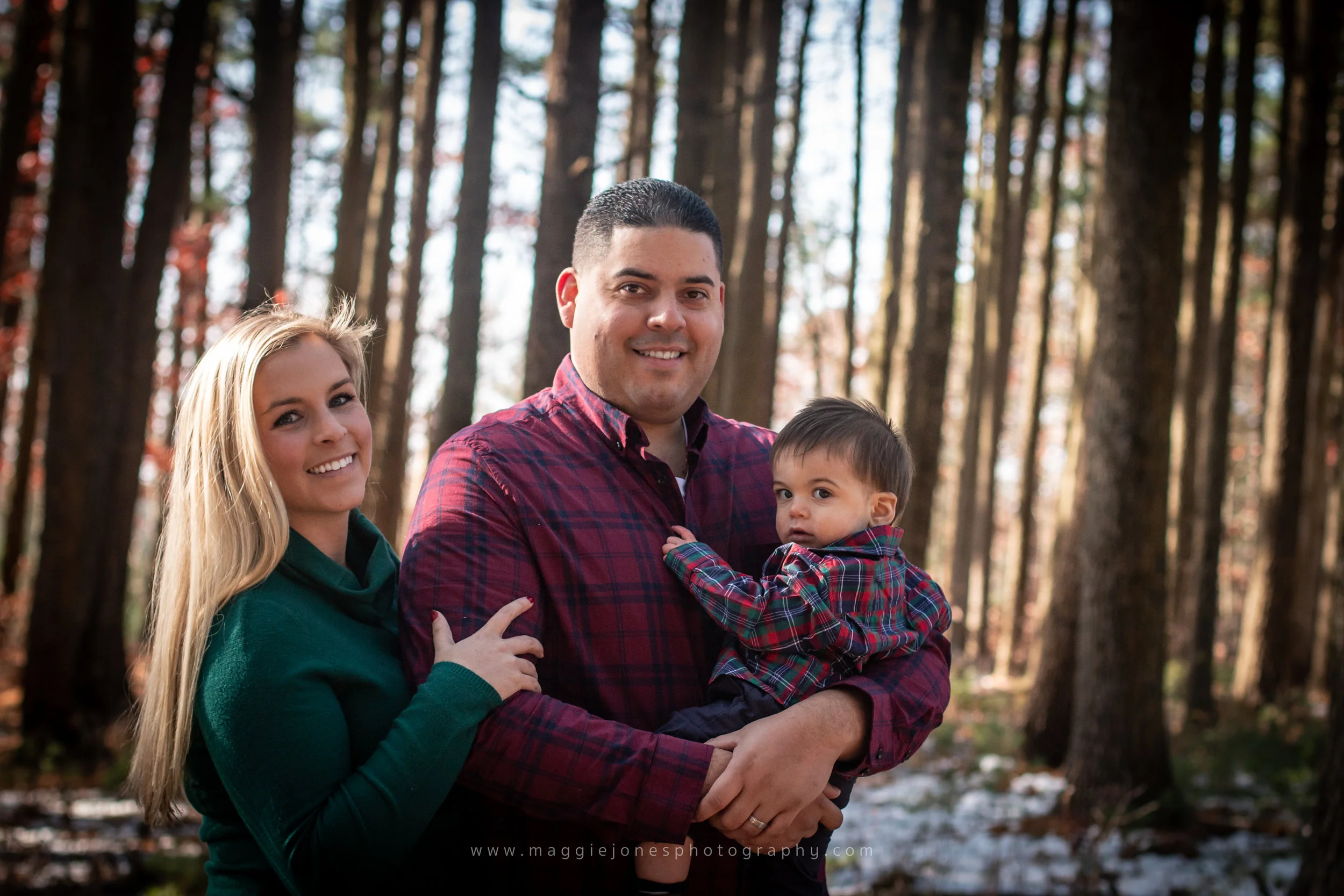TheHernandezFamilyHolidayMini_BLOG-1-4.jpg