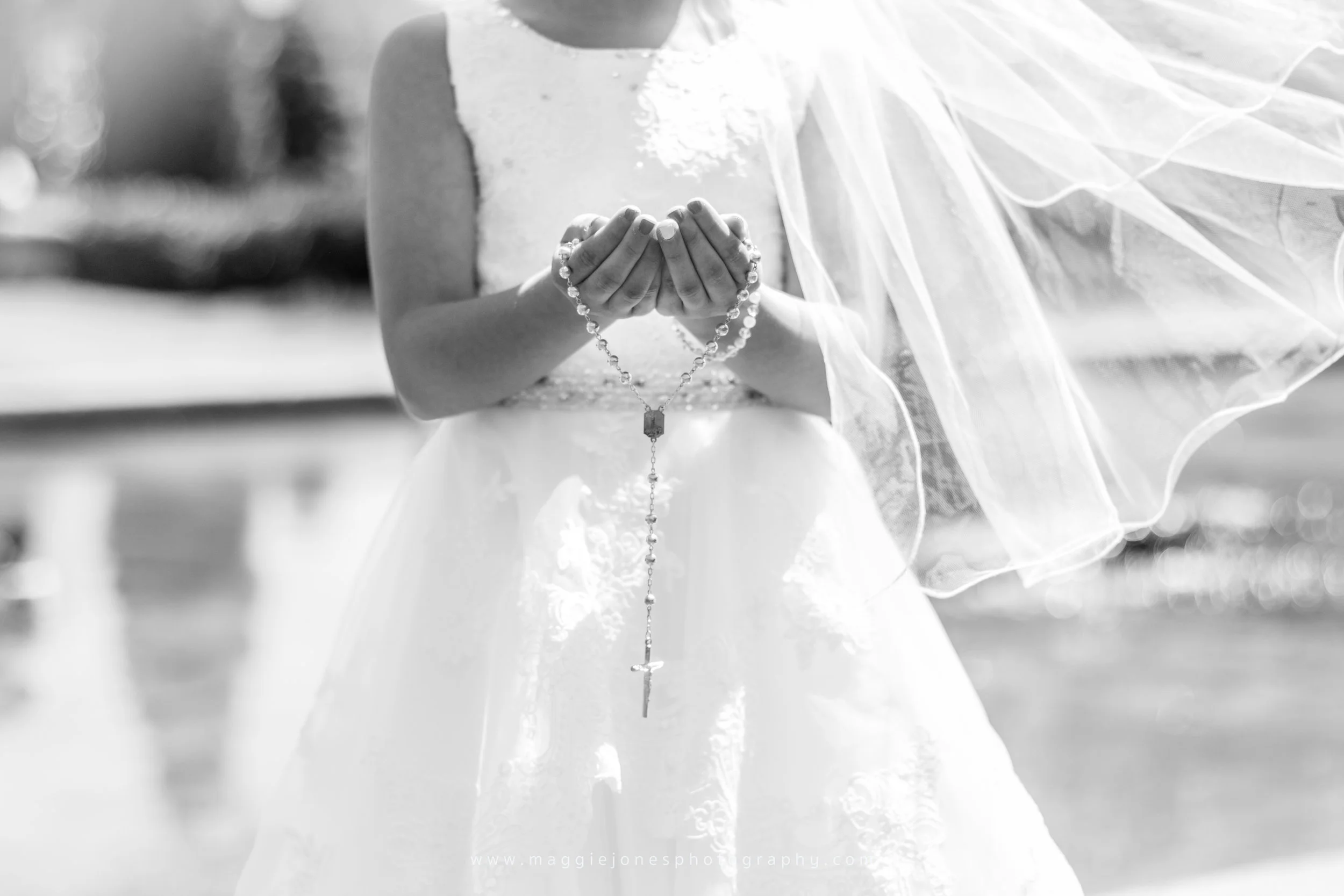 AriannaFirstCommunion_BLOG-1-4.jpg
