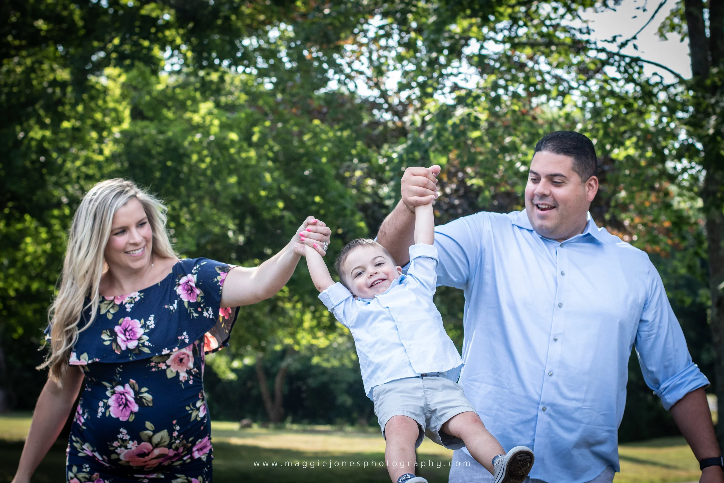 HERNANDEZfamMaternityAug2019-1-7.jpg