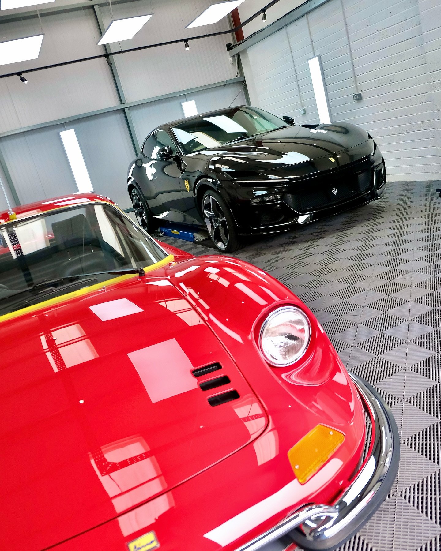 It&rsquo;s #Ferrarifriday! Two very special Ferraris here for some DD treatment this week, more to follow! 

#ferrari #ferrarifriday #ferraridino #ferraridinogt #dino #dinogt #rossocorsa #ferraripurosangue #purosangue #ferraripurosanguesuv #daytonabl