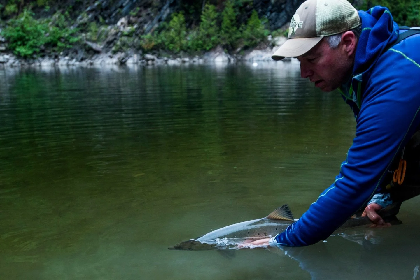 A moment of appreciation.

📷 Joe Klementovich (@klementovich)
#keepfishwet #keepemwet #fishing #flyfishing #conservation